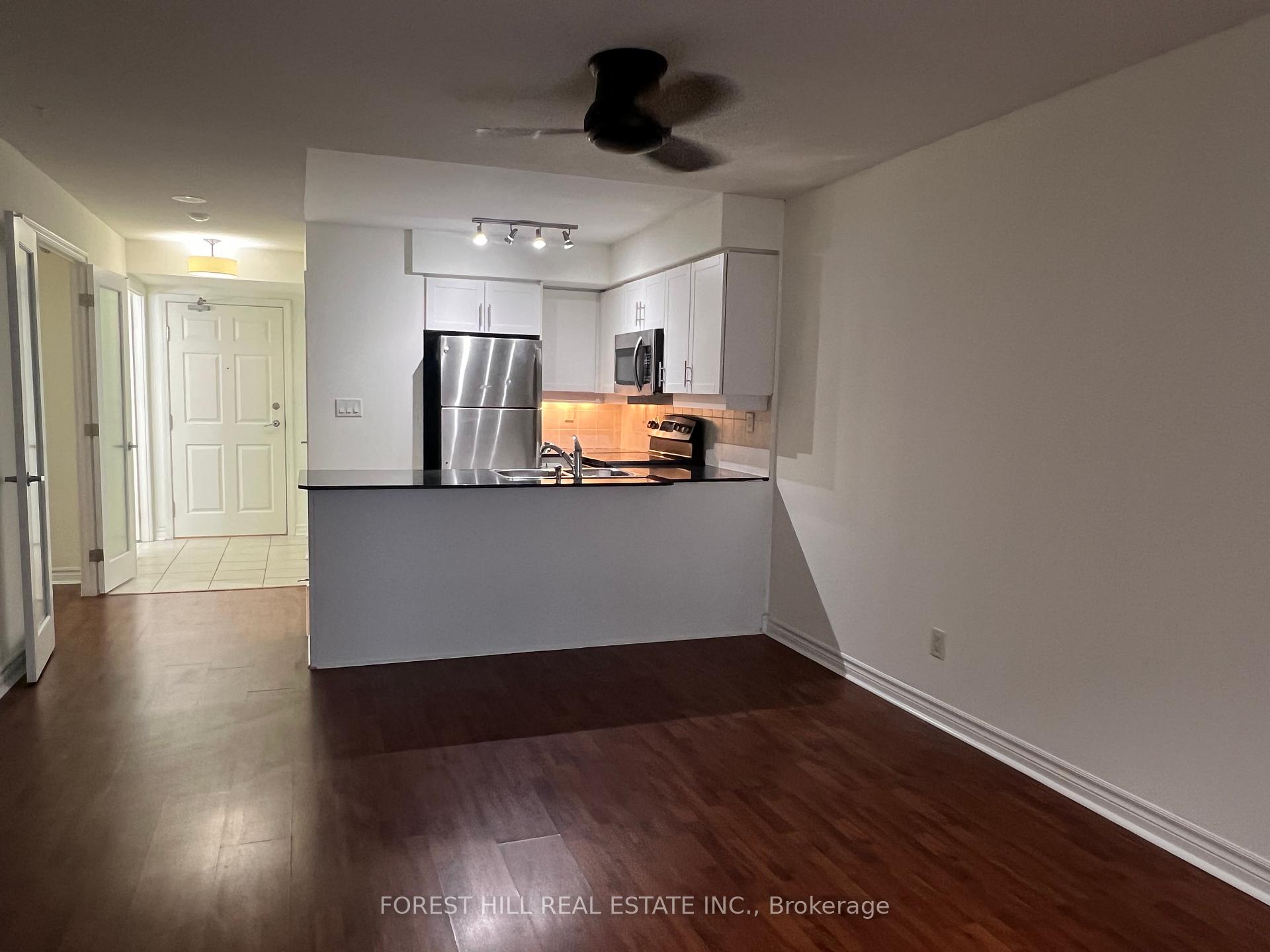 2 Bedrooms Condo at 19 Barberry, Toronto For sale