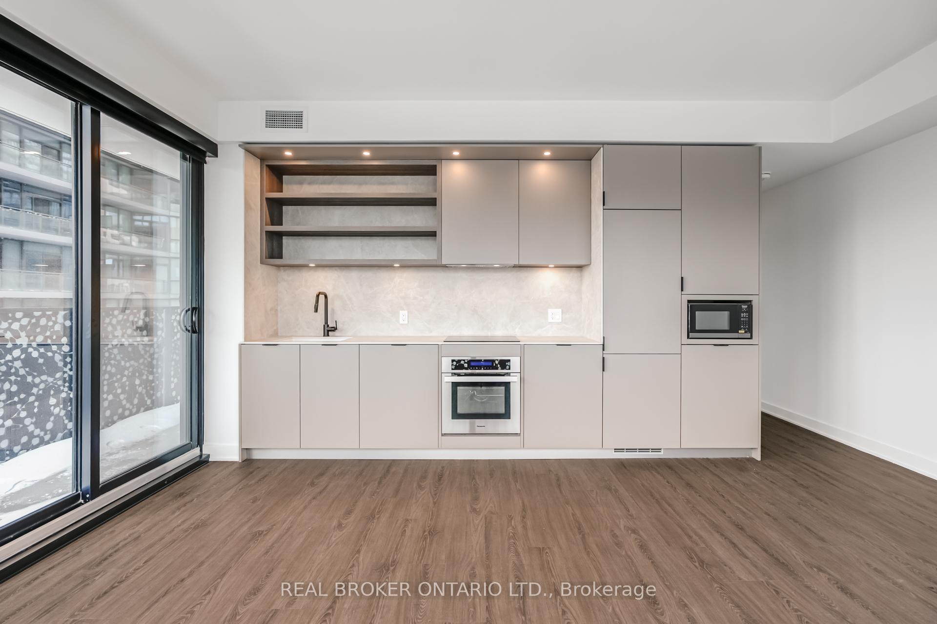 3 Bedrooms Condo at 55 Charles St, Toronto For sale