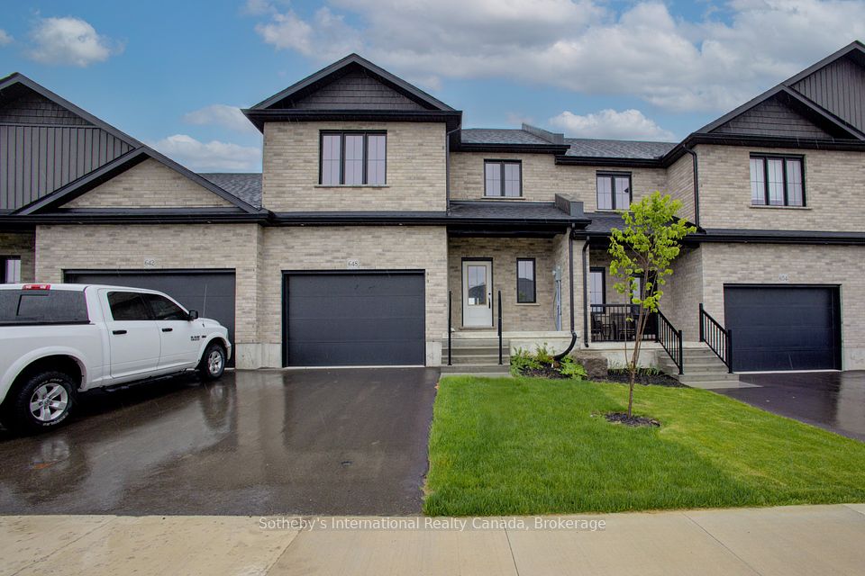 648 Wray Street, North Perth, ON N4W 3K9