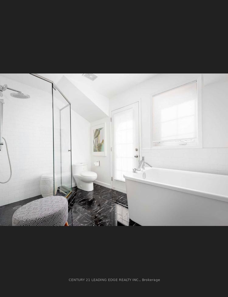 3 Bedrooms Condo at 113 The Queensway, Toronto For sale