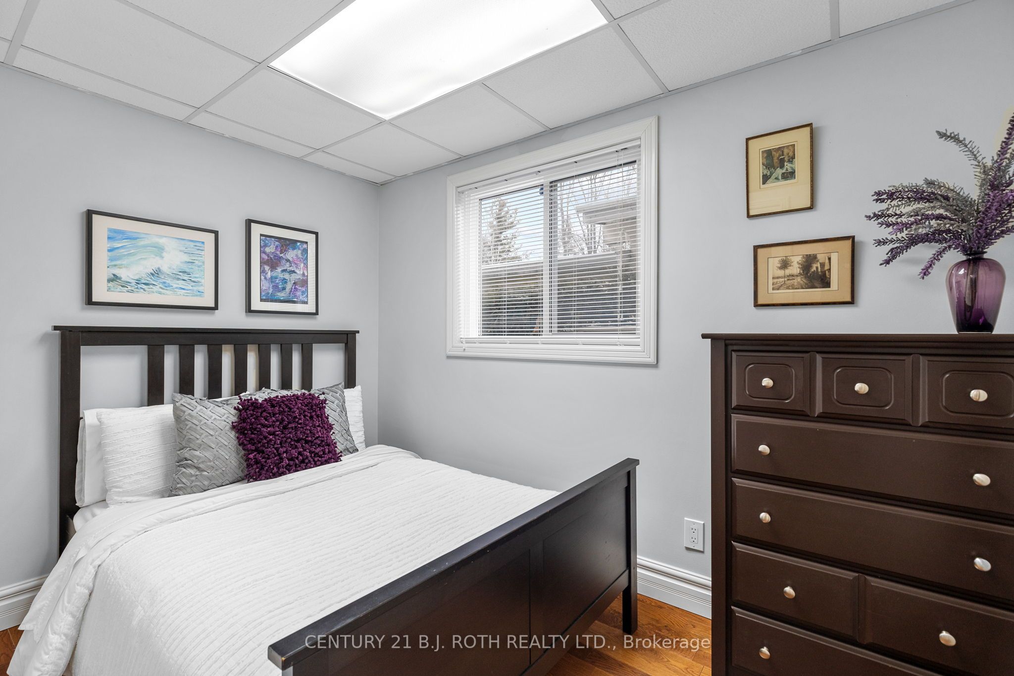 2679 Lakeshore Road E