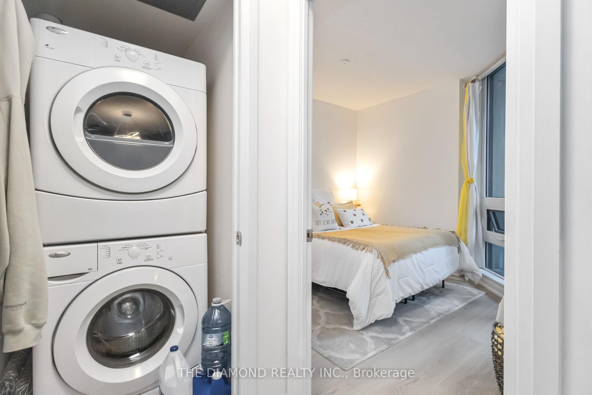 2 Bedrooms Condo at 1185 The Queensway, Toronto For sale