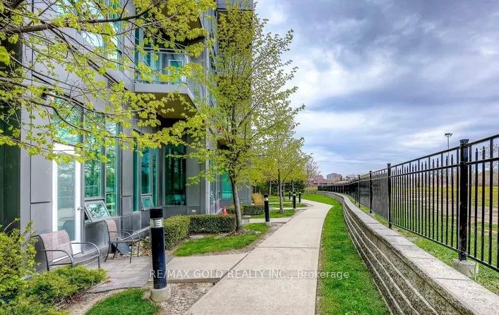 3525 Kariya Drive, #316