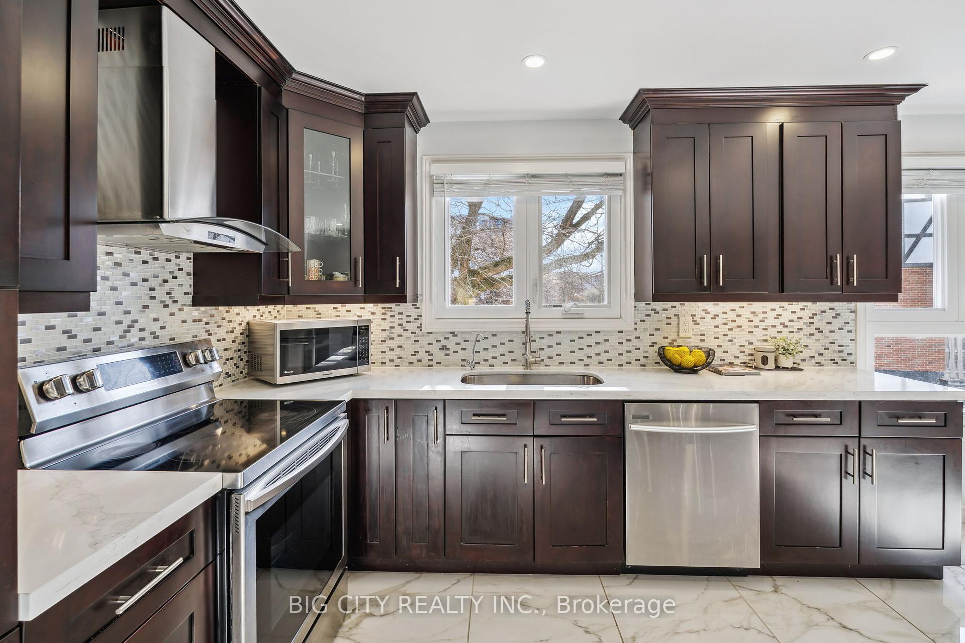 4 Bedrooms Condo at 321 Trudelle, Toronto For sale