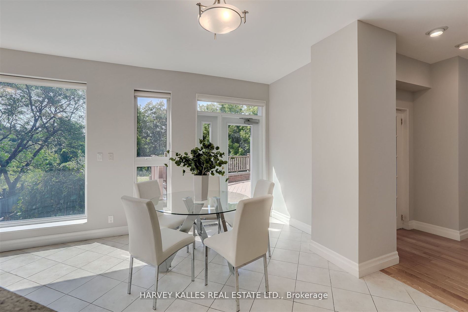 62 Prince Edward Boulevard