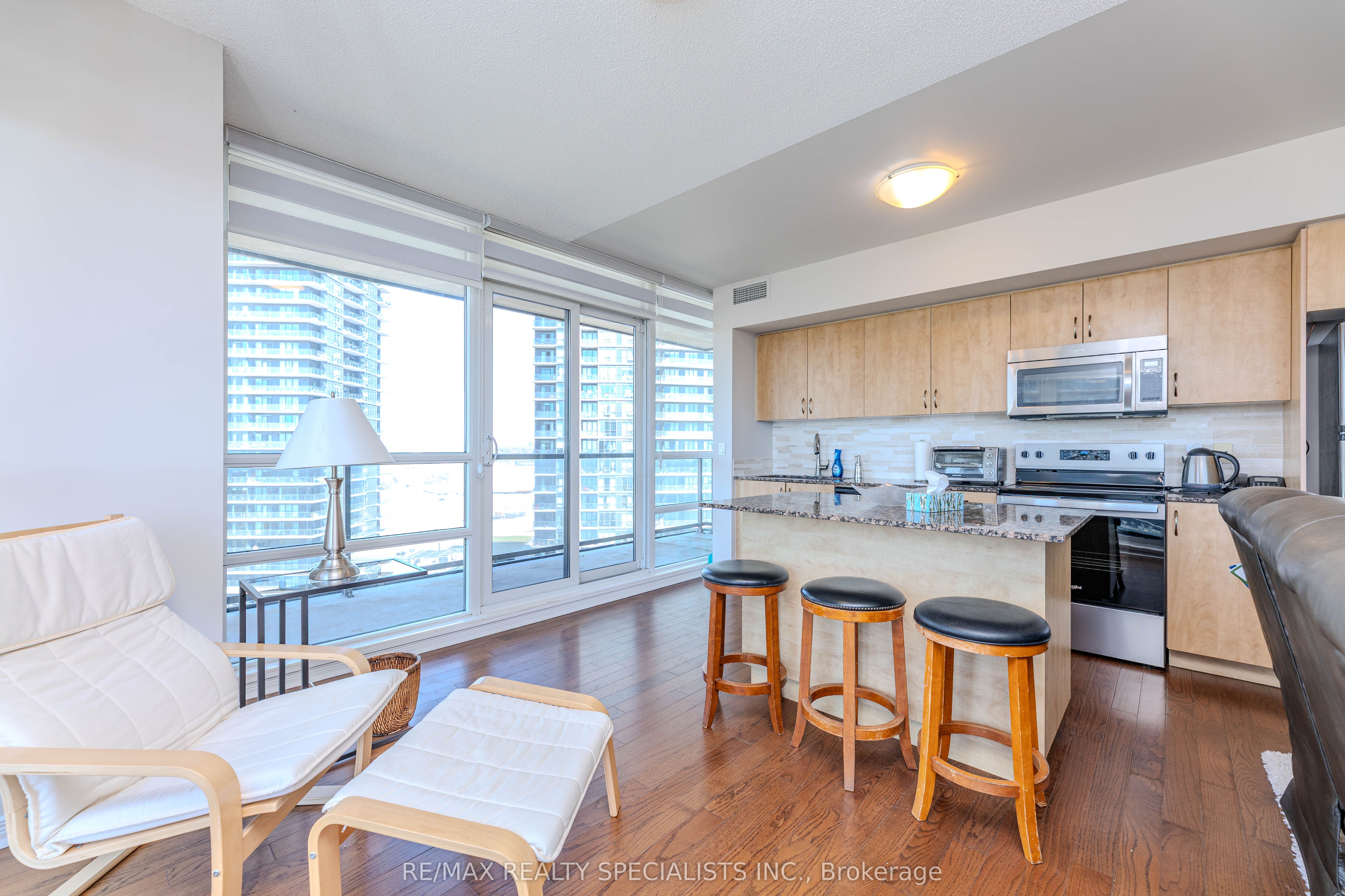 2230 Lakeshore Boulevard W, #1504