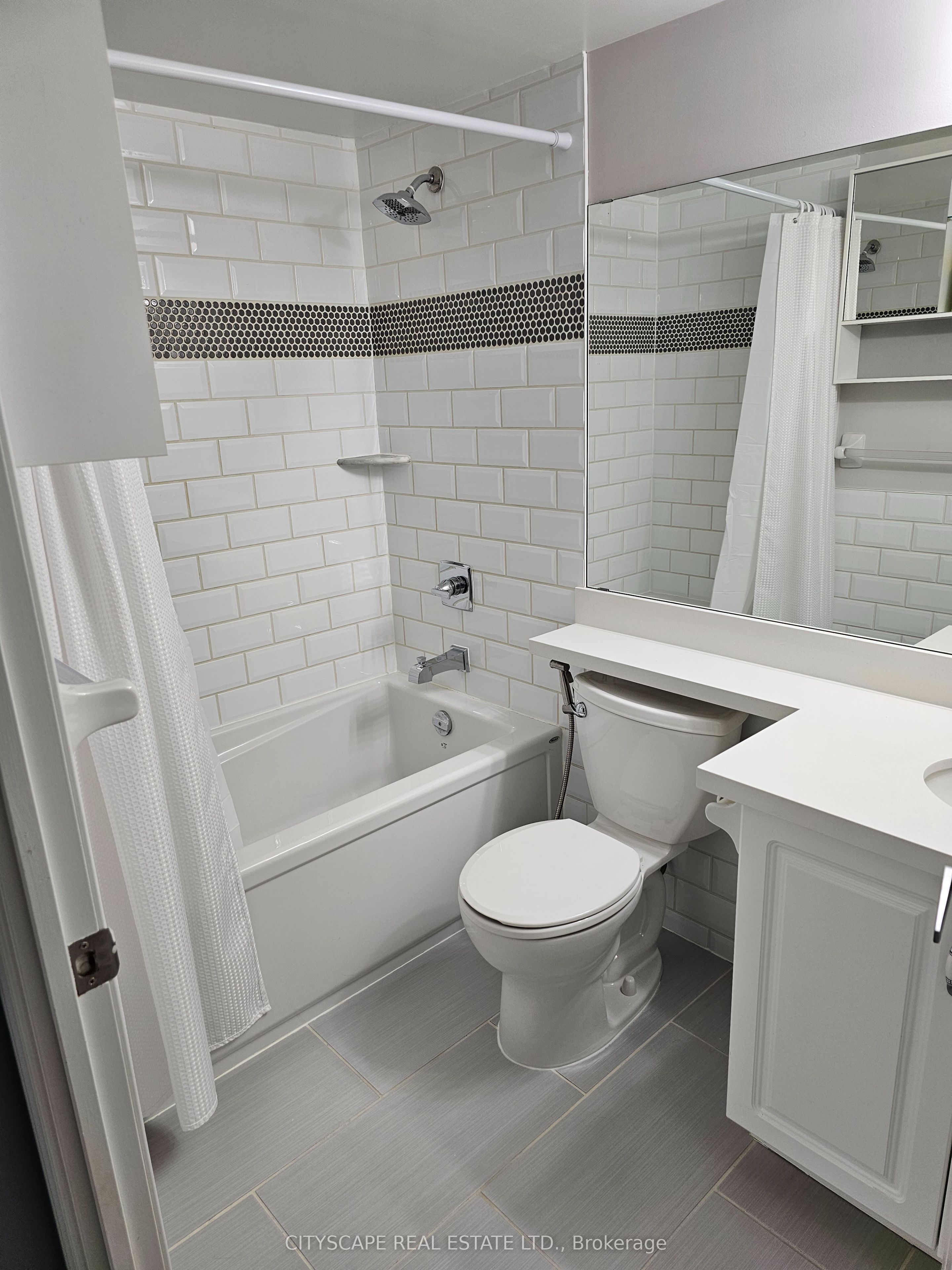 1 Elm Drive W, #1812