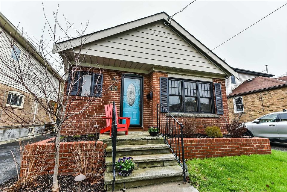 44 Avalon Boulevard