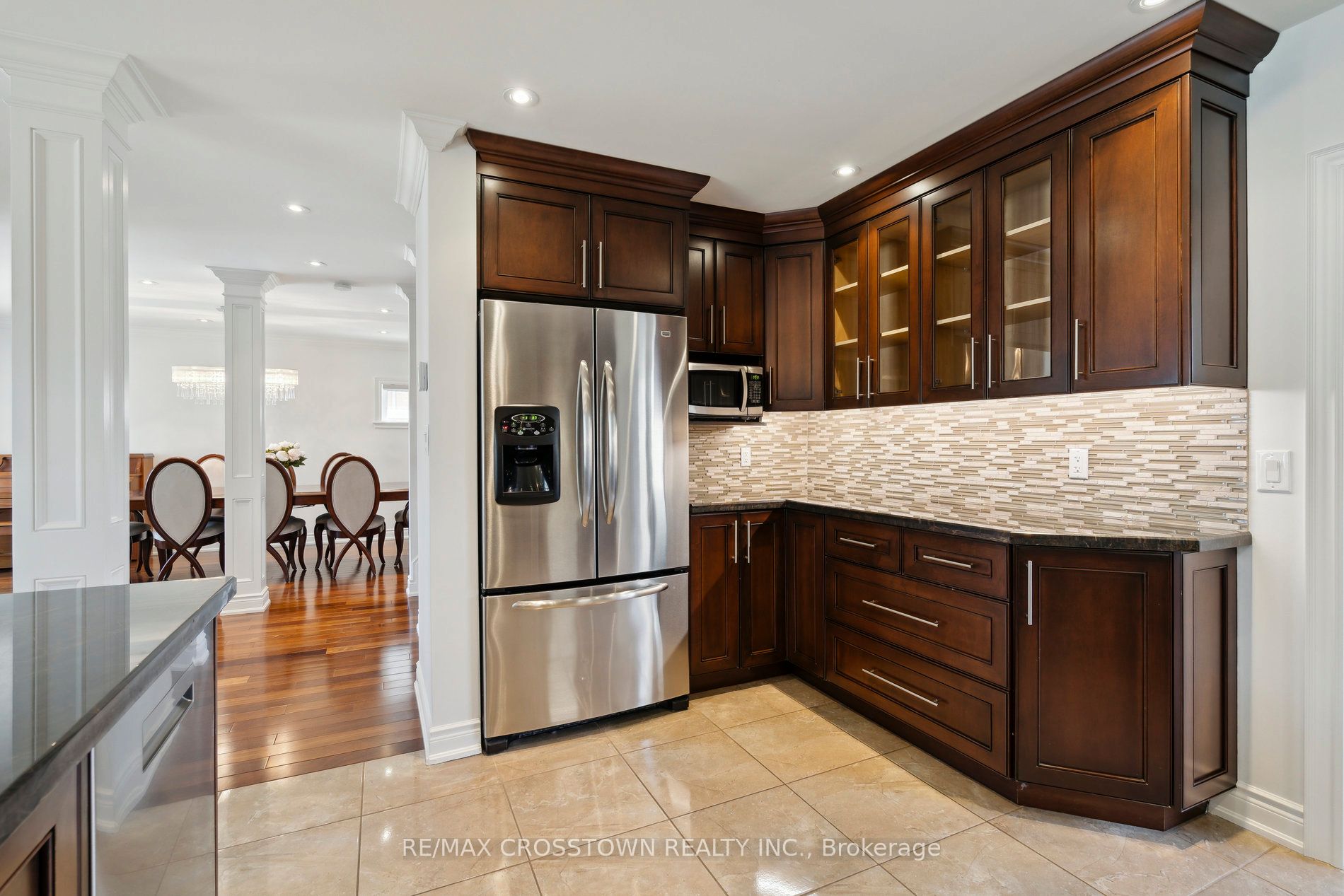 55 Westglen Crescent, Toronto, ON M9B 4R2