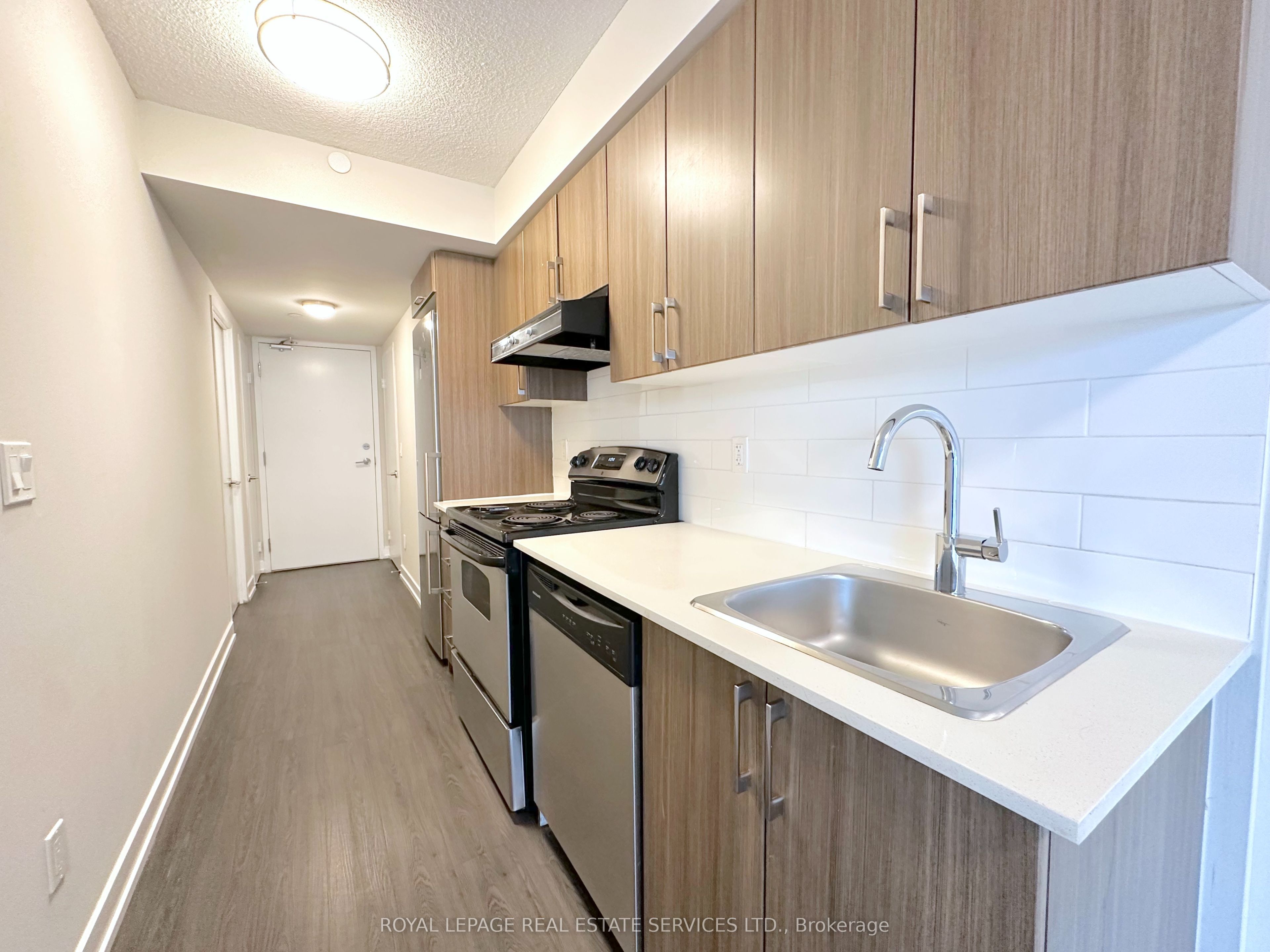561 Sherbourne Street, #1709