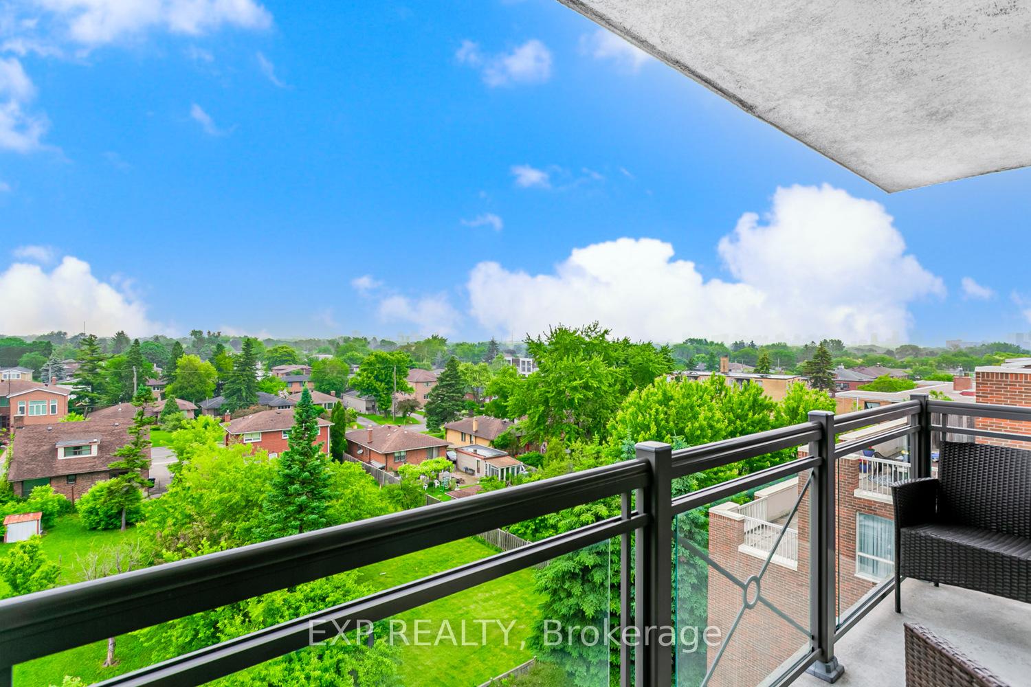 2 Bedrooms Condo at 872 Sheppard, Toronto For sale