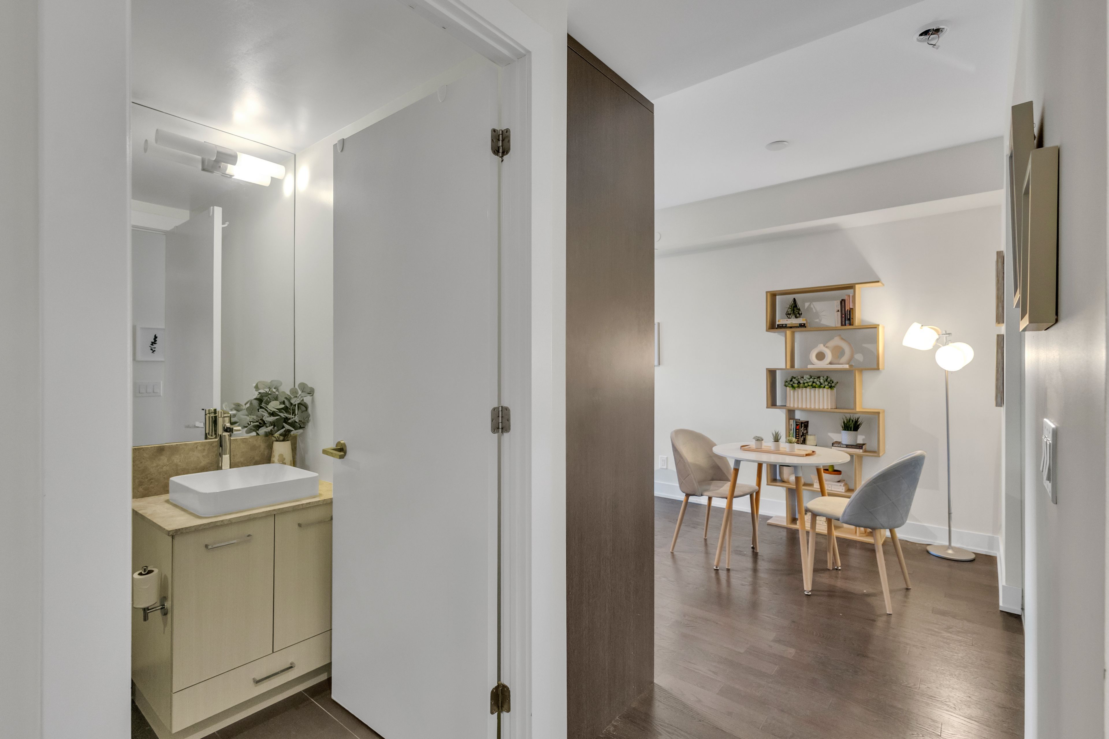 3018 Yonge Street 408