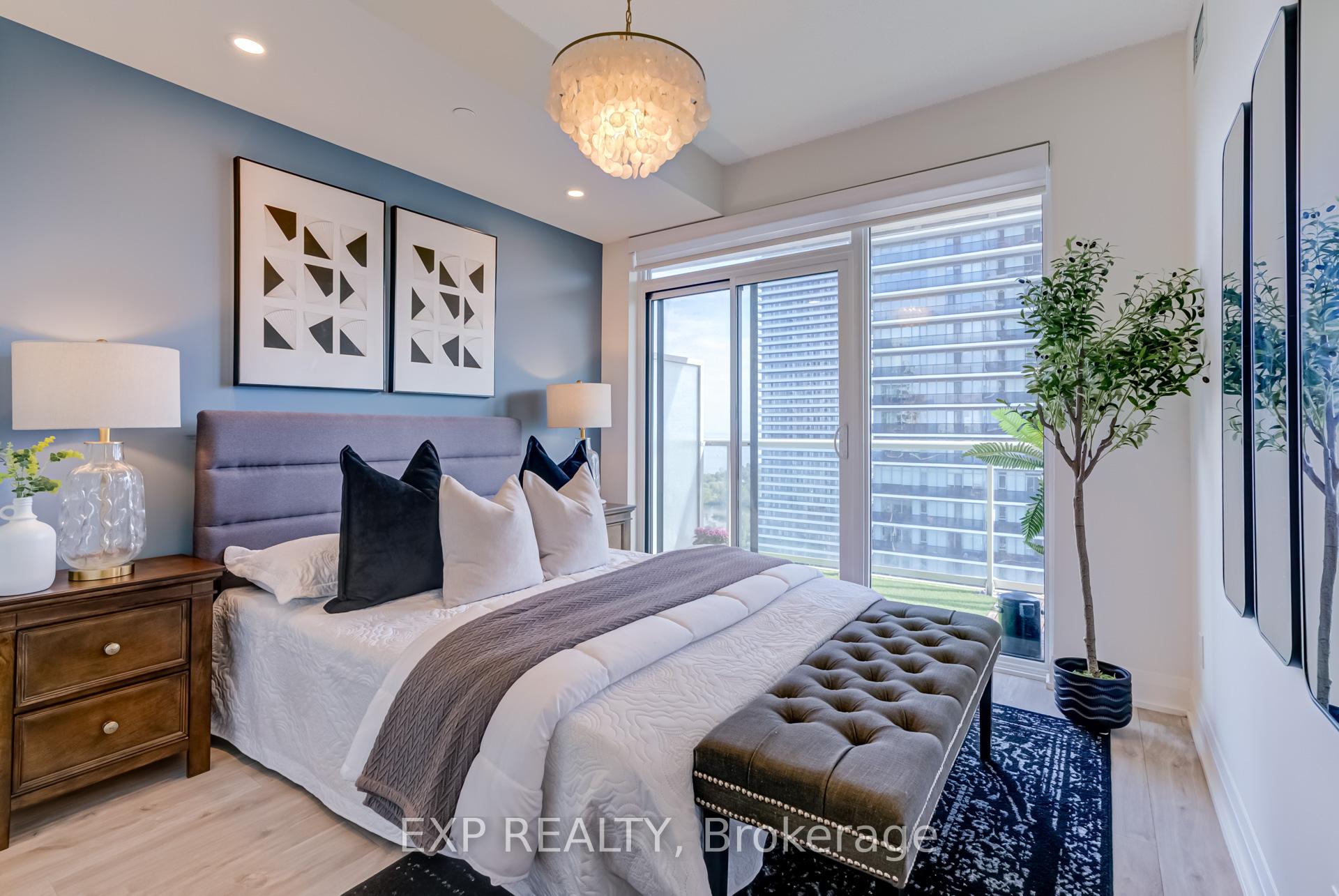 2 Bedrooms Condo at 56 Annie Craig, Toronto For sale