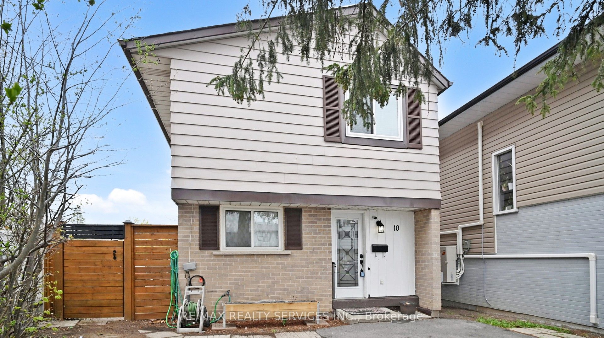 10 Hillpark Trail, Brampton, ON L6S 1R1