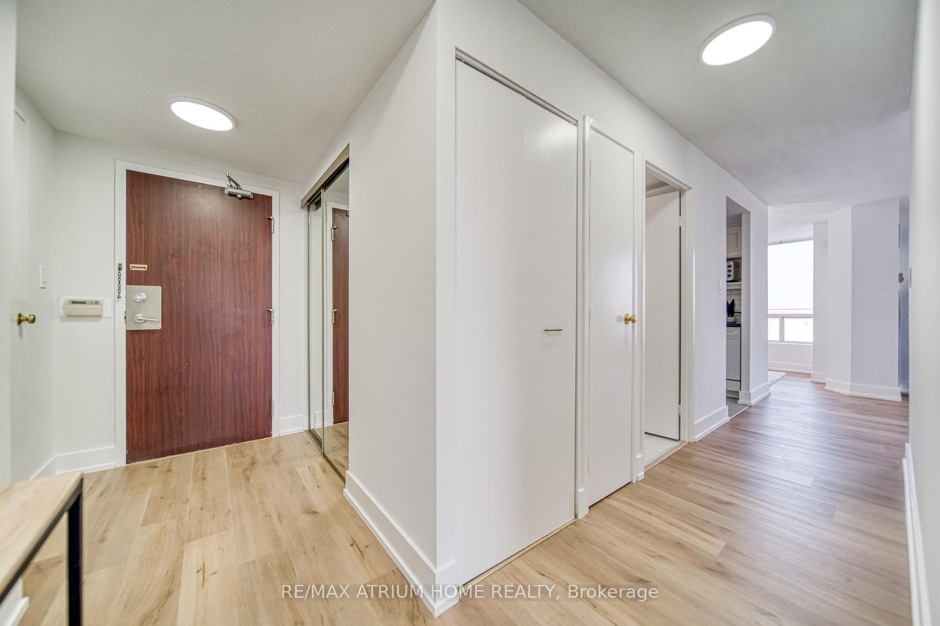 3 Bedrooms Condo at 5765 Yonge, Toronto For sale