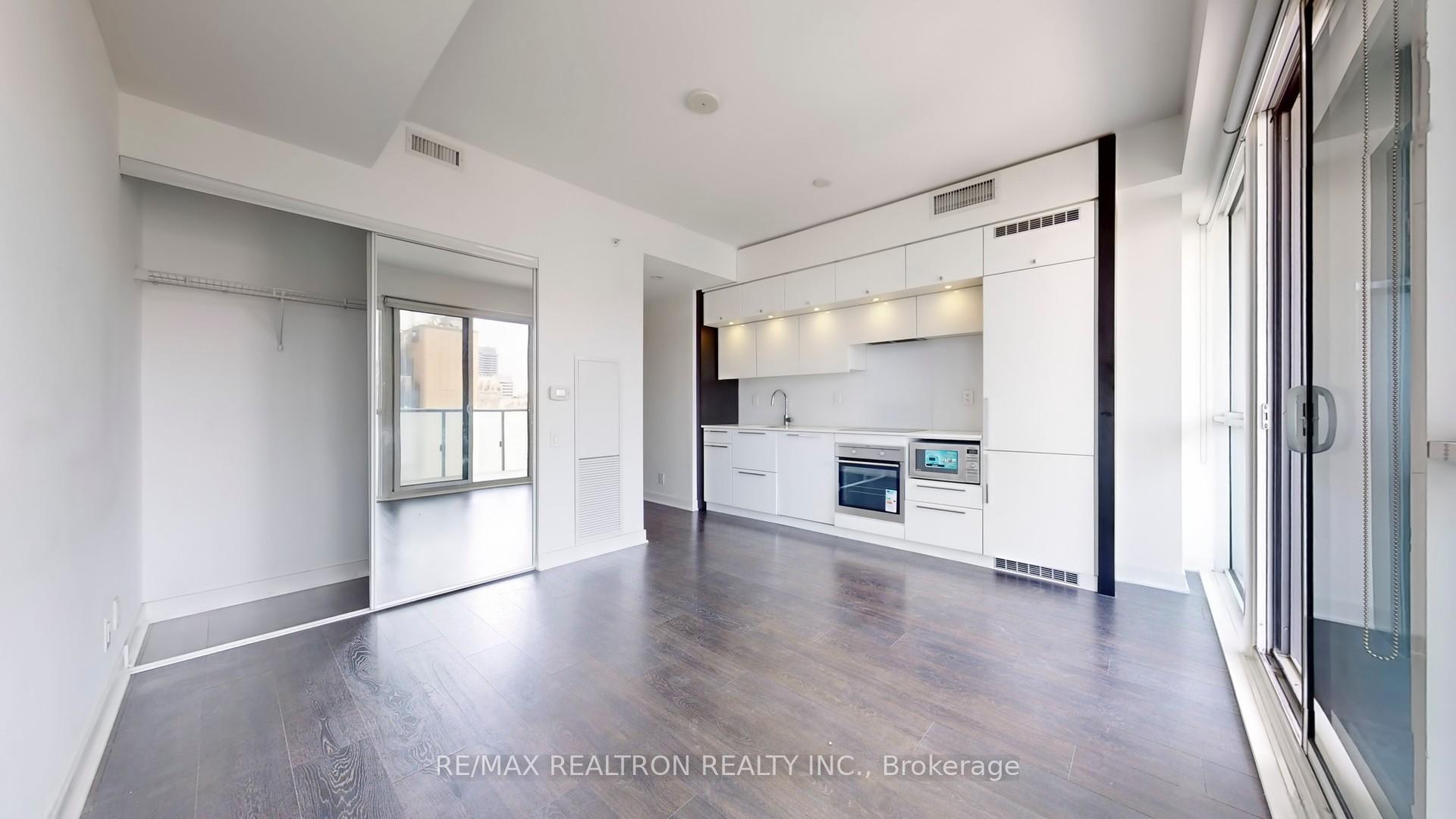 Condo at 15 Grenville, Toronto For sale