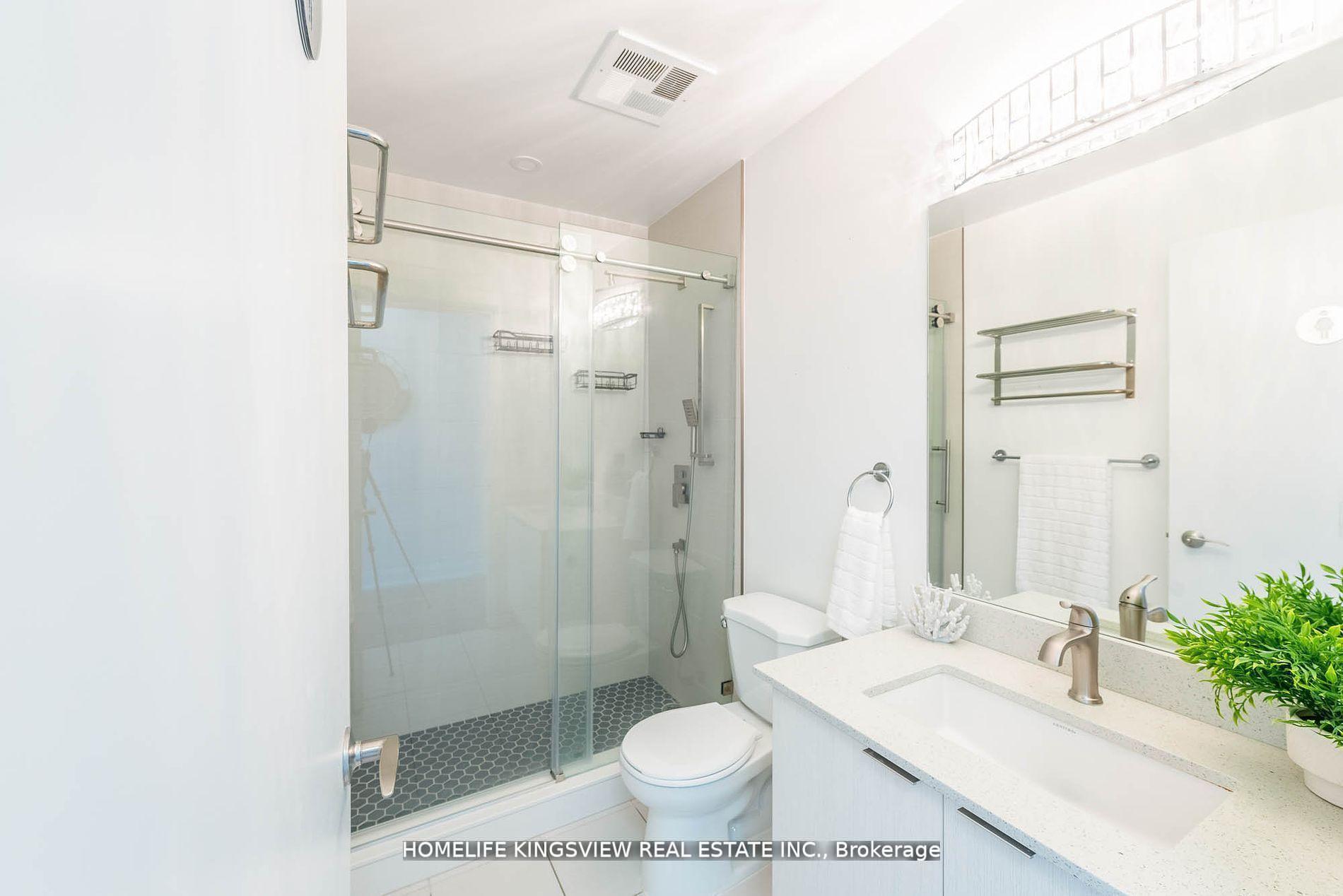 3 Bedrooms Condo at 2910 Highway 7,  Vaughan For sale