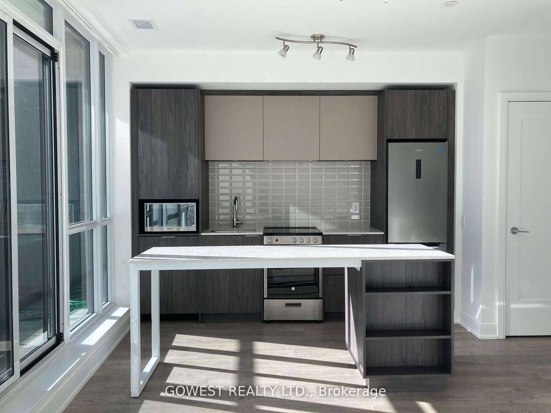 2 Bedrooms Condo at 70 Annie Craig,  Toronto For sale