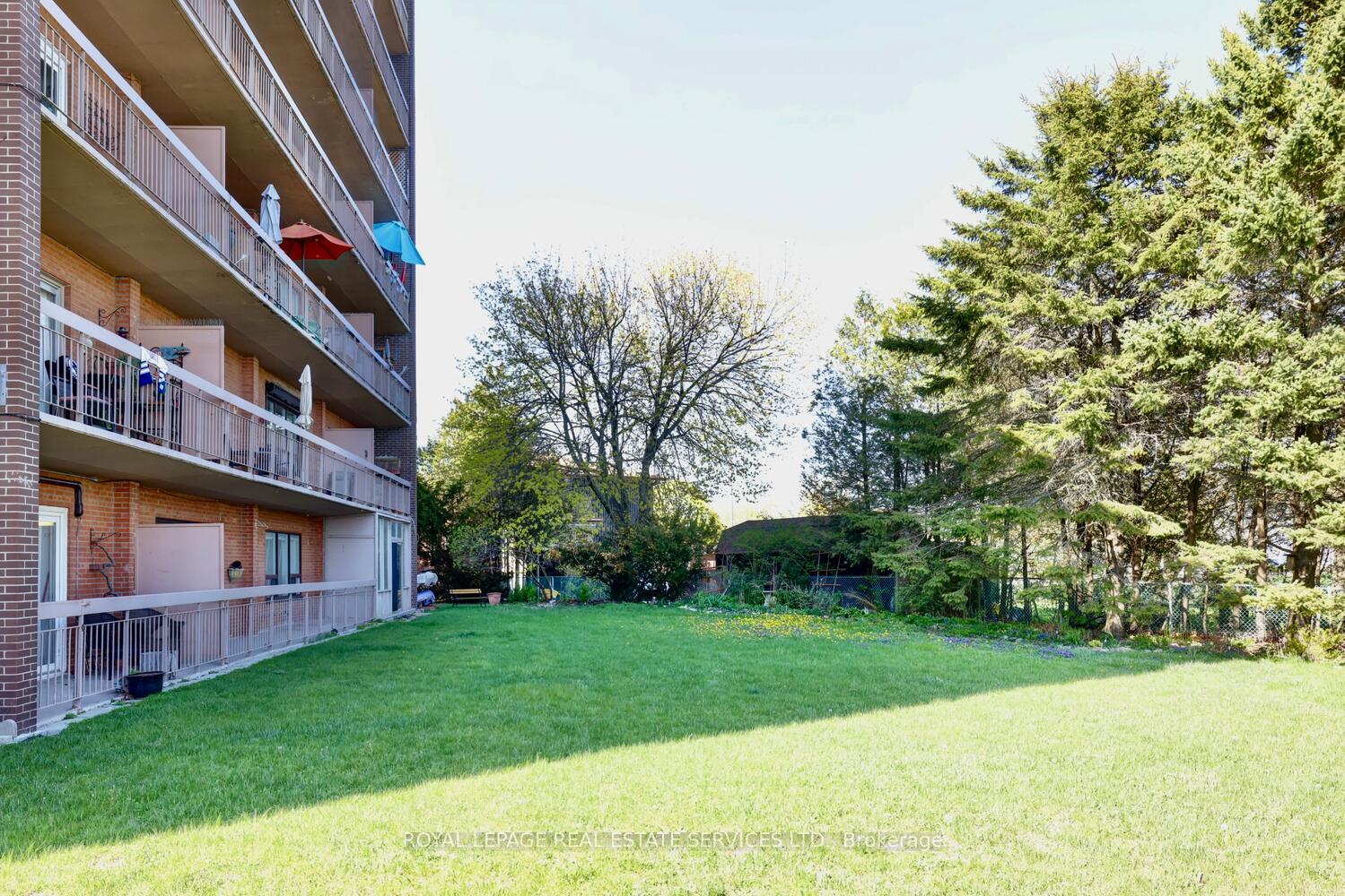 1 Bedroom Co-op at 41 Lake Shore, Toronto For sale
