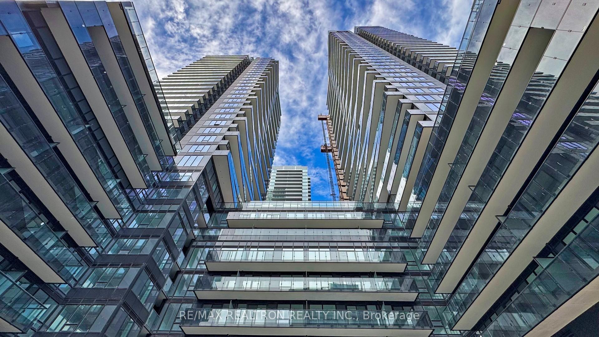 1 Bedroom Condo at 127 Broadway, Toronto For sale