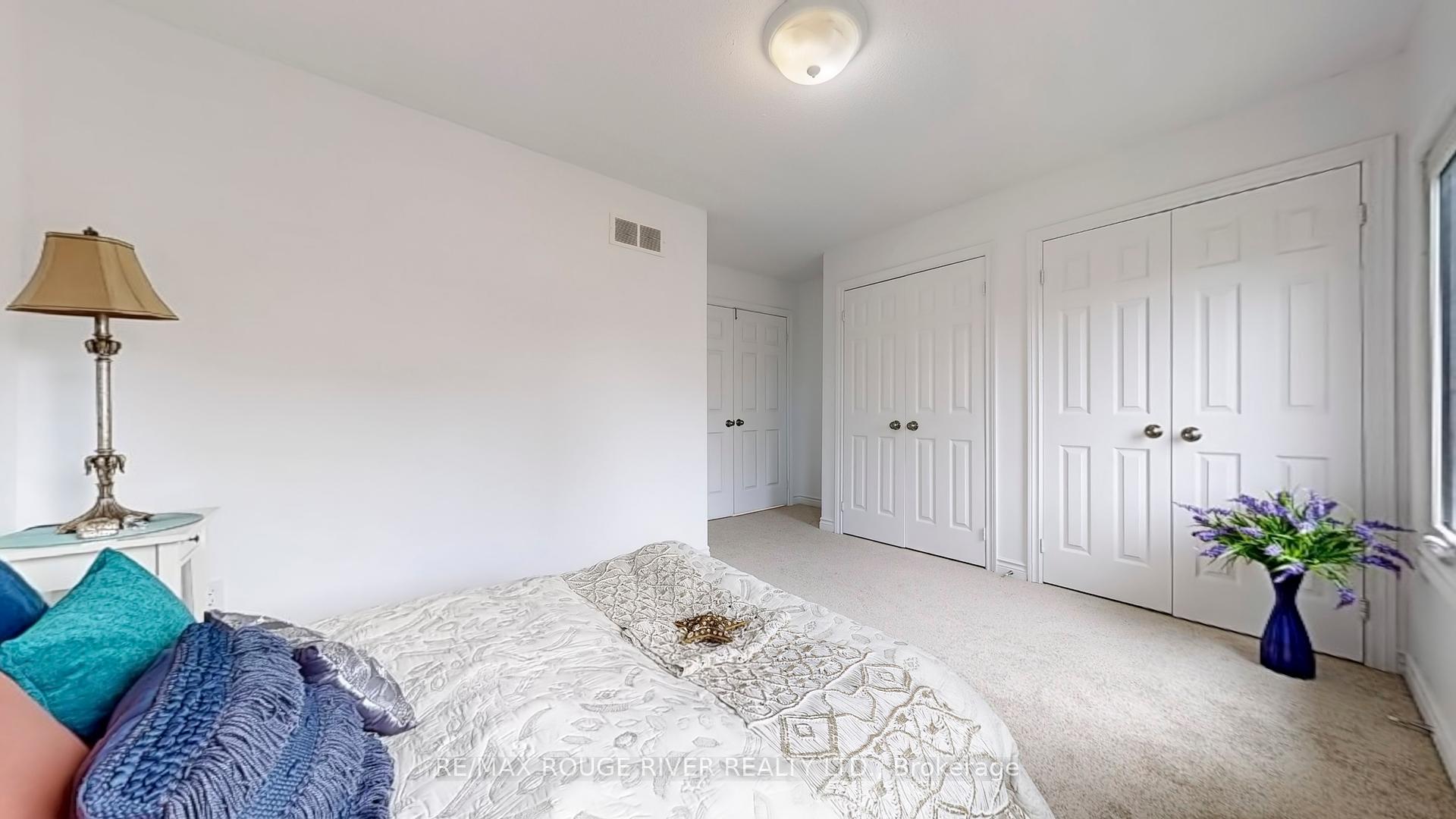 3 Bedrooms Condo at 2 Dowry, Toronto For sale