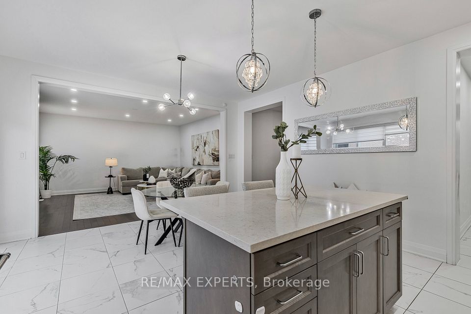 1411 Lobelia Crescent