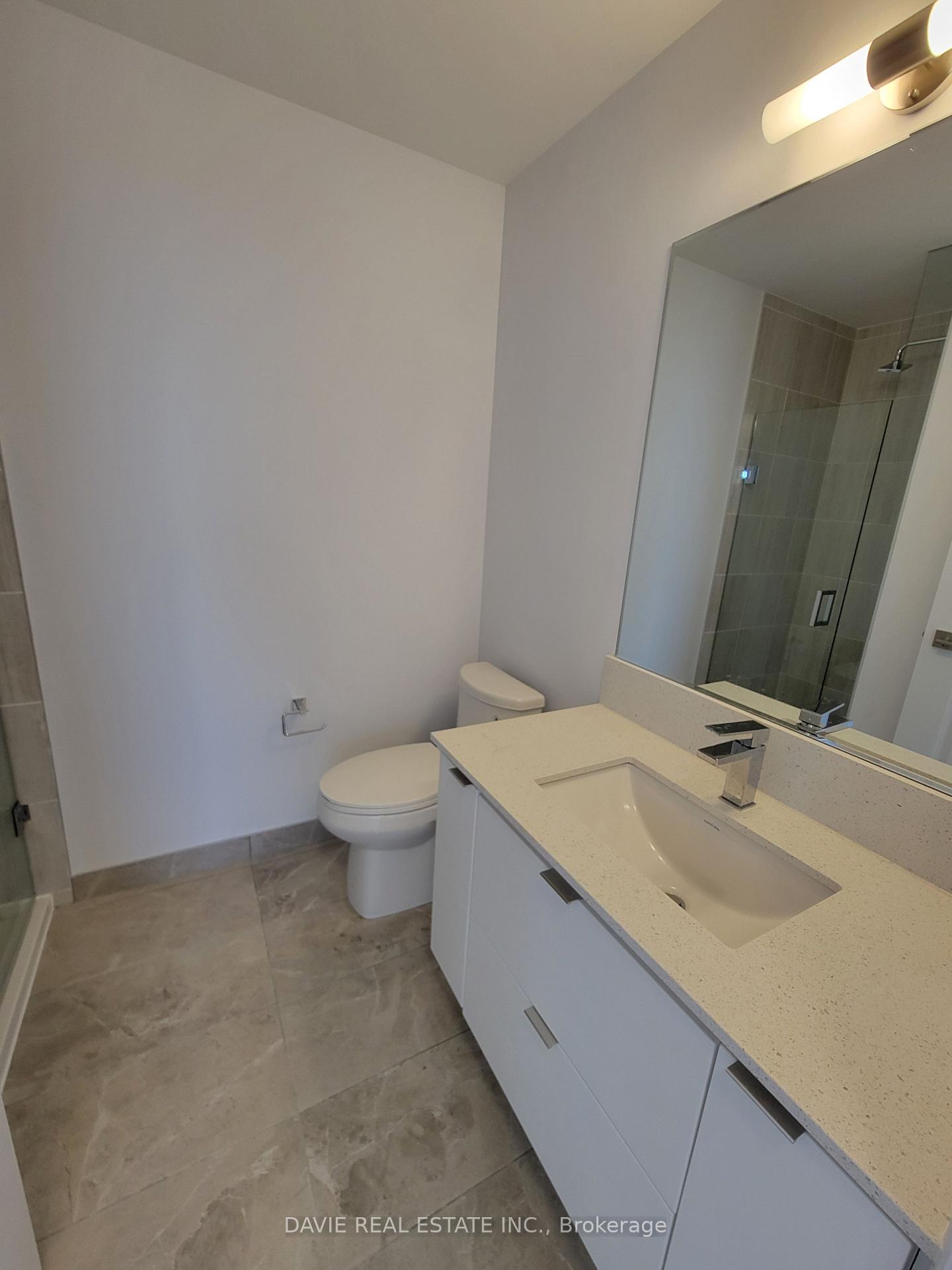 2 Bedrooms Condo at 30 Elm, Mississauga For sale