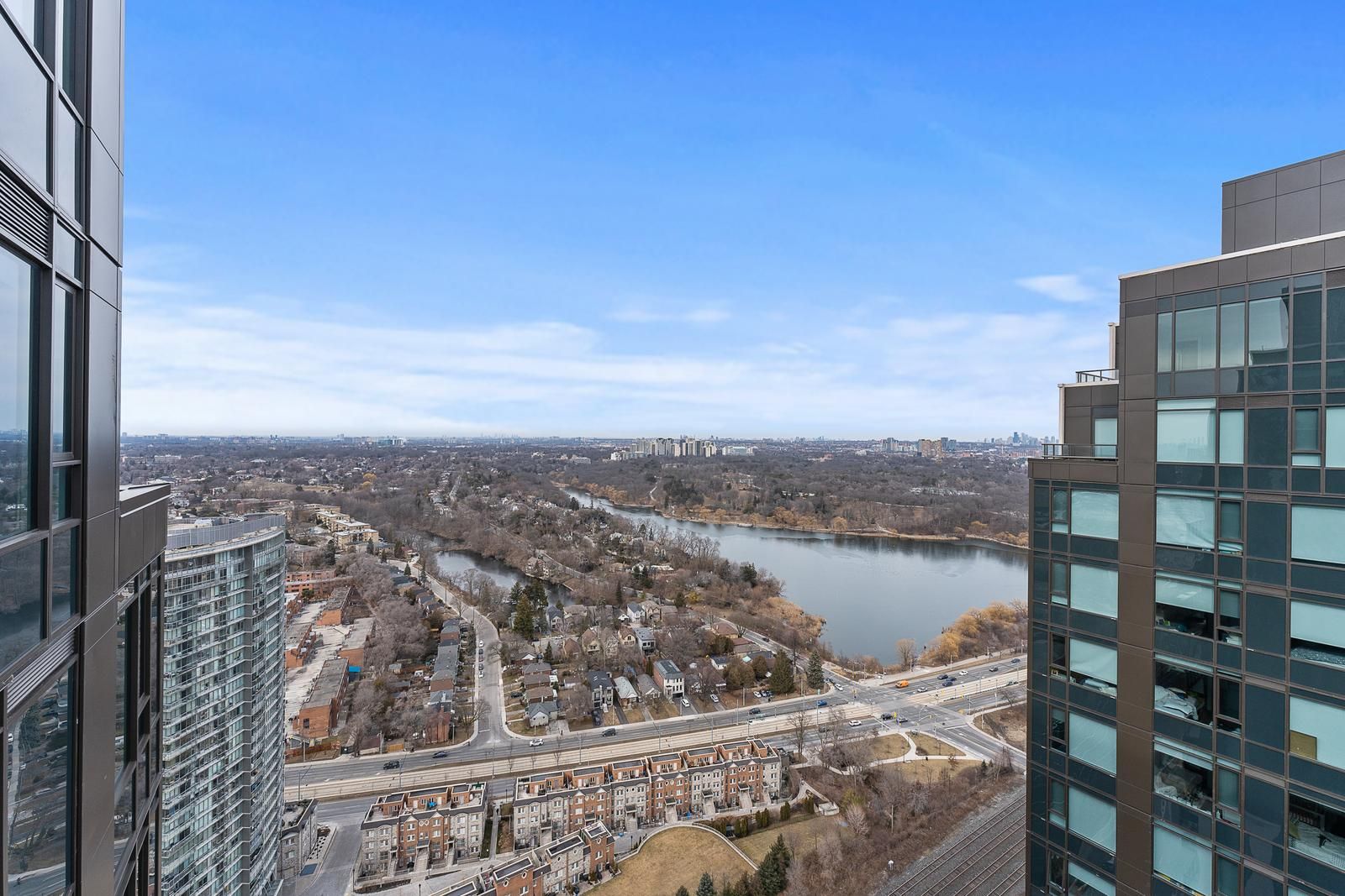 1928 Lakeshore Boulevard 4203