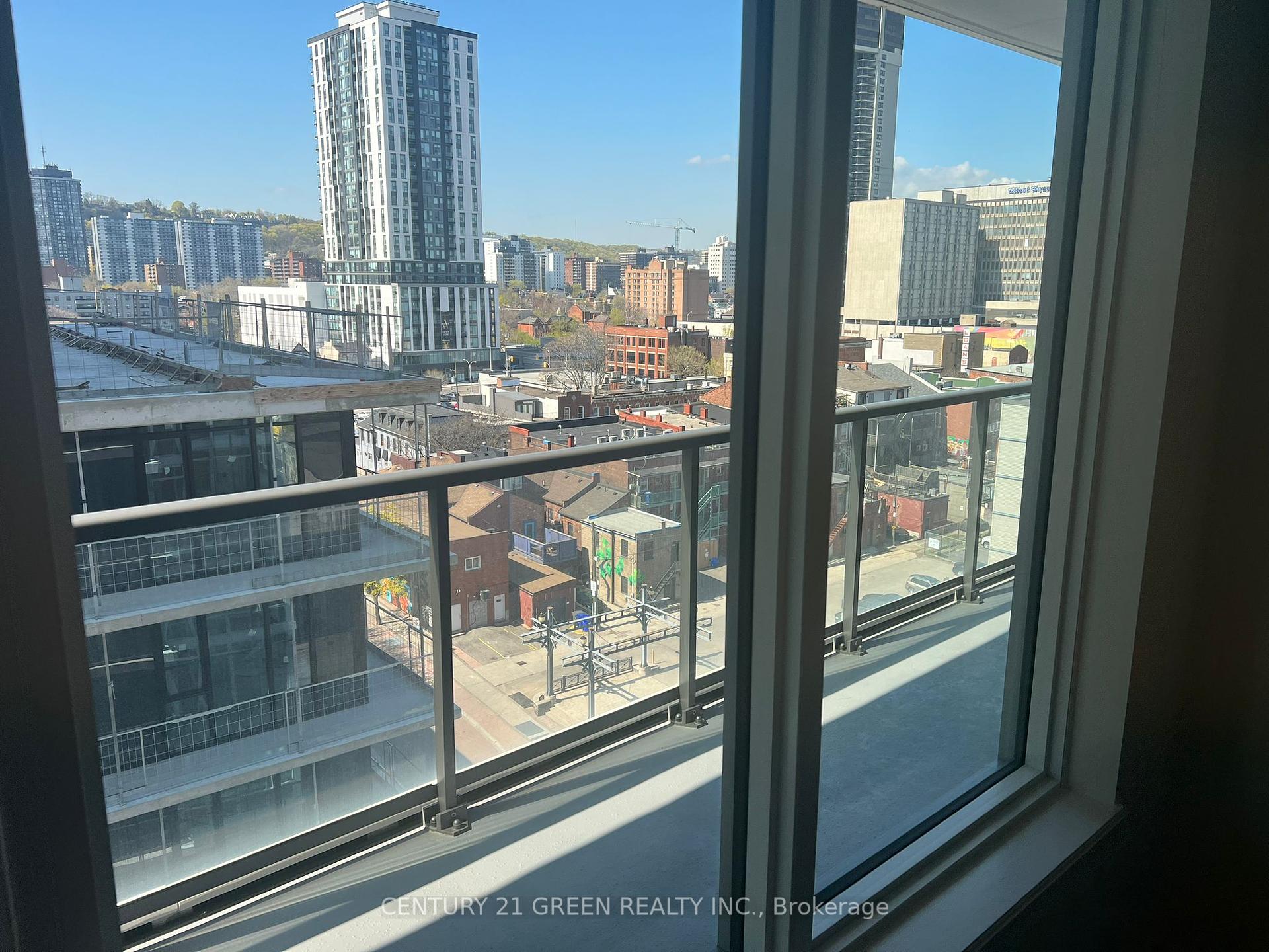 2 Bedrooms Condo at 212 King WIlliam,  Hamilton For sale