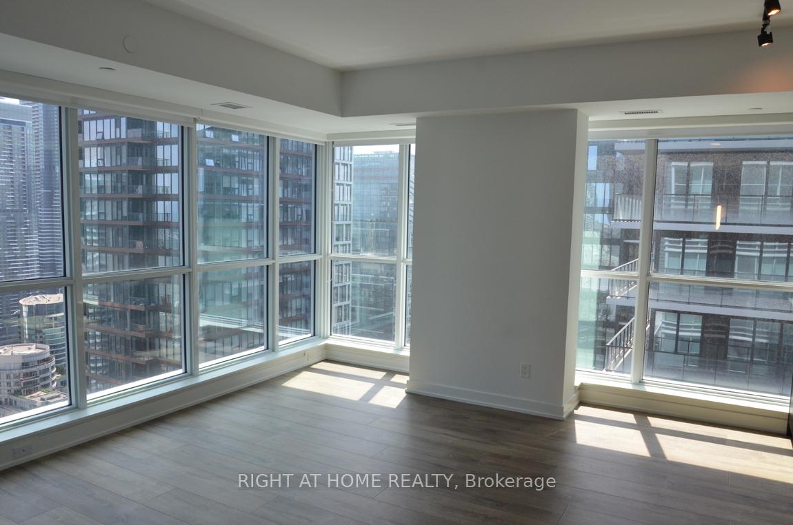 1 Bedroom Condo at 327 King, Toronto For sale