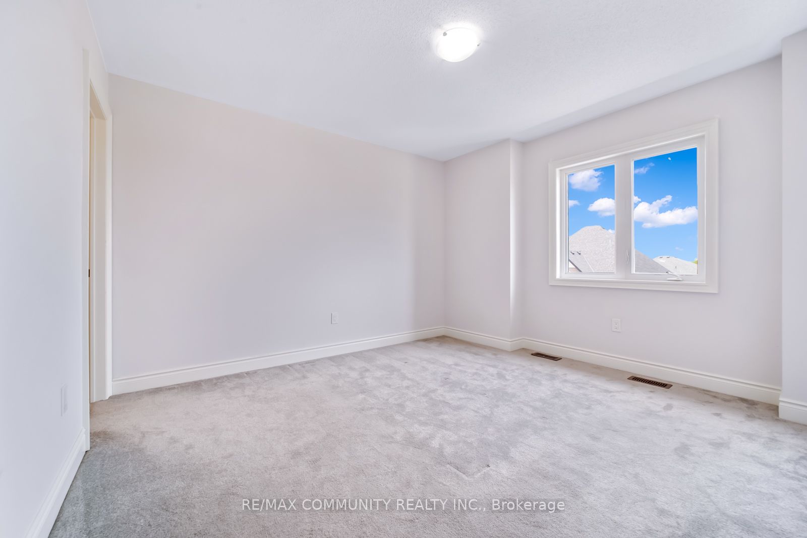 16 Alan Williams Trail