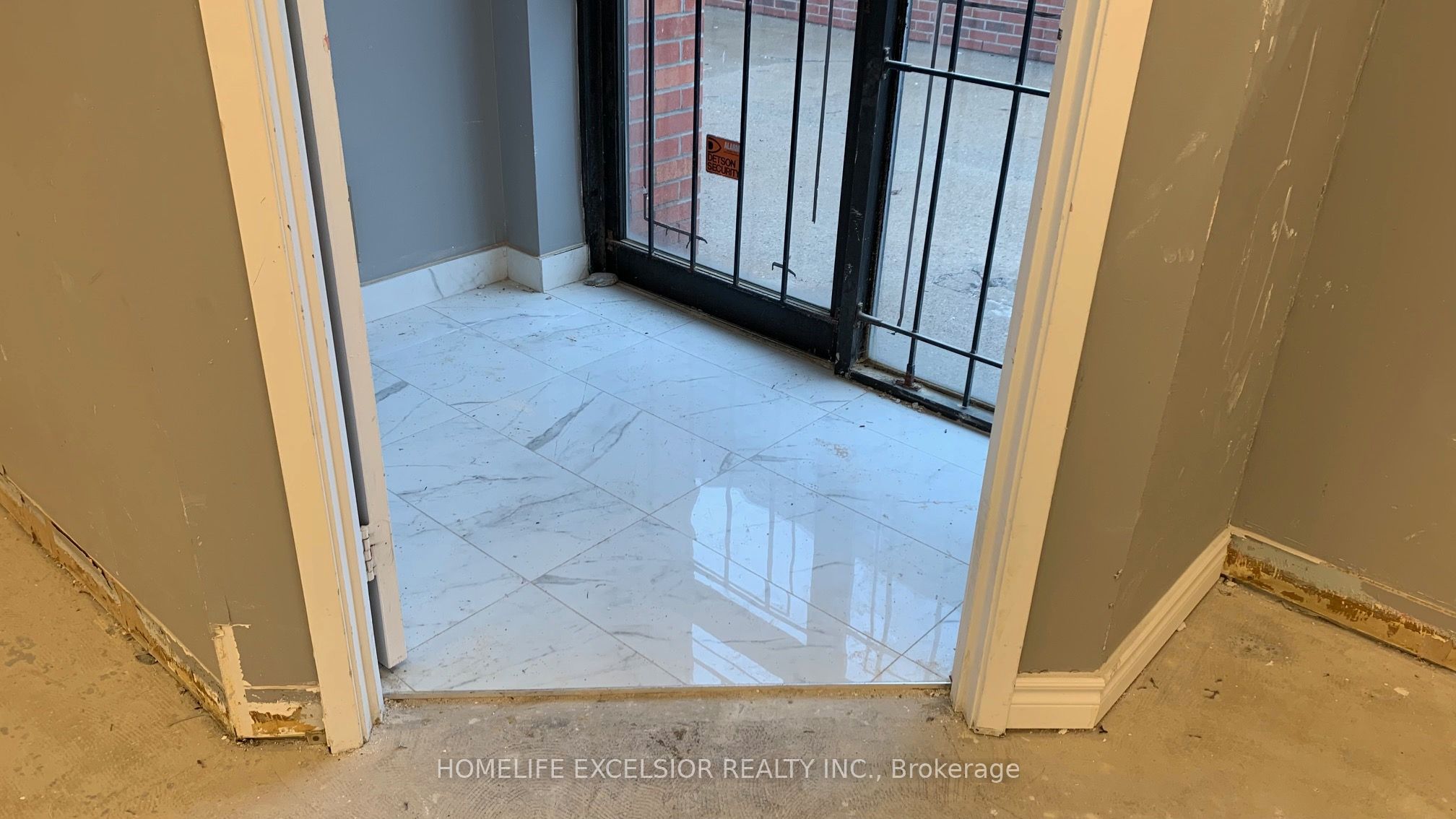 825 Denison Street, #21