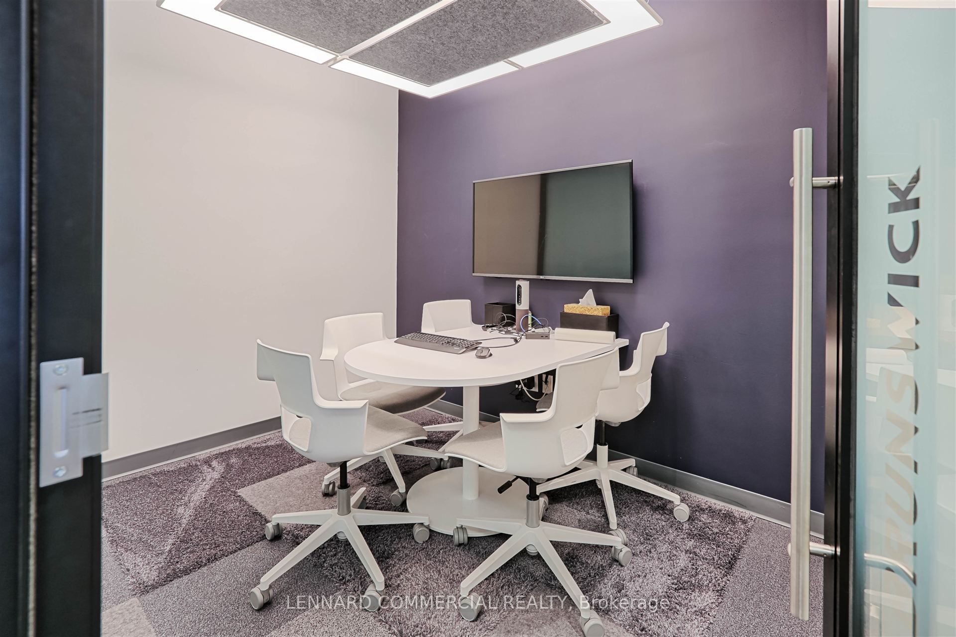 354 Davenport Road, #200