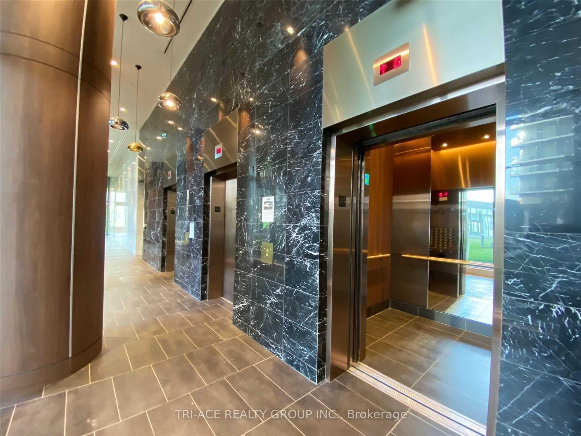 1 Bedroom Condo at 117 McMahon,  Toronto For sale