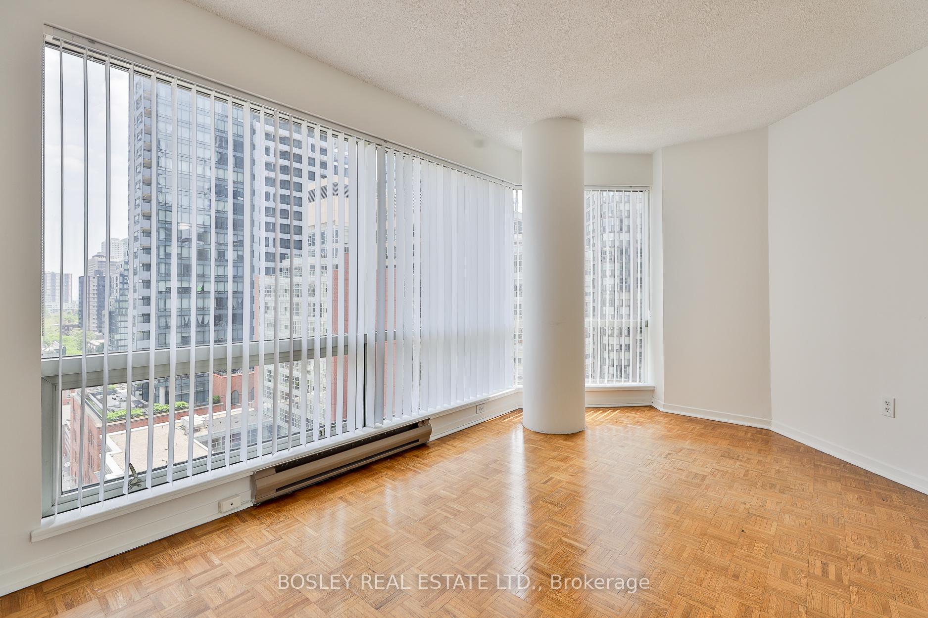 2 Bedrooms Condo at 1001 Bay, Toronto For sale
