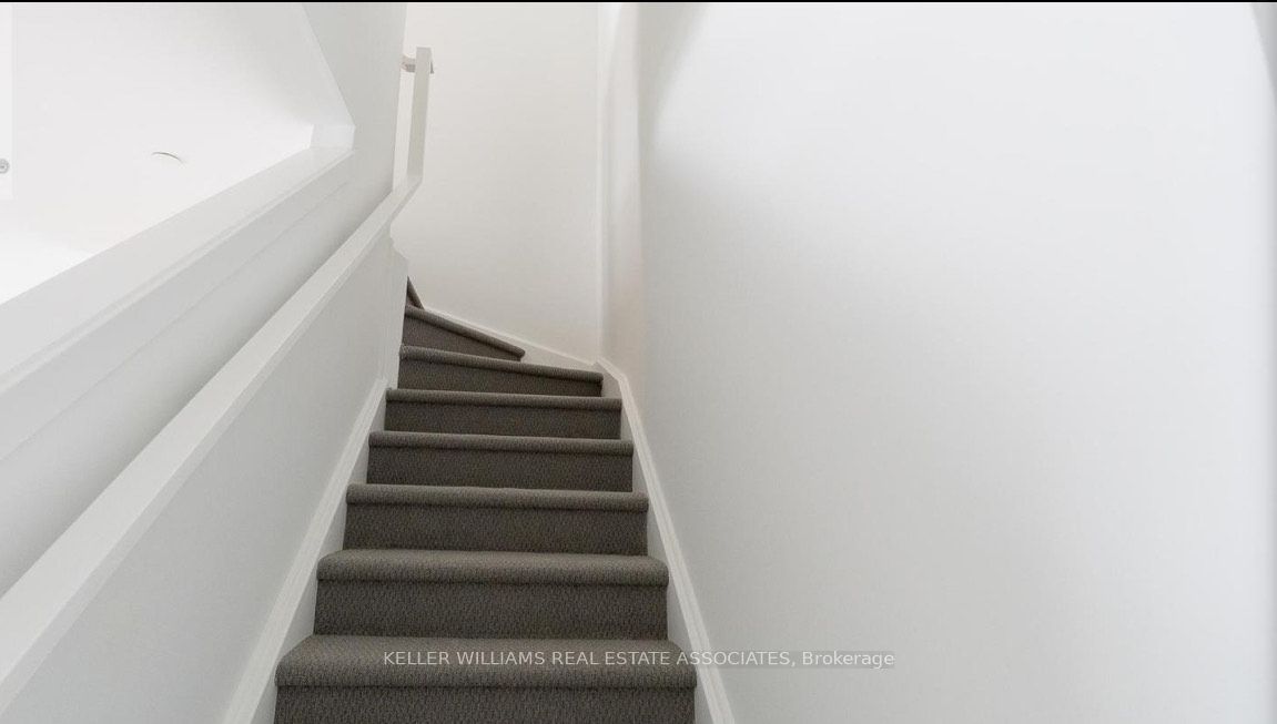 55 Romilly Avenue, #7