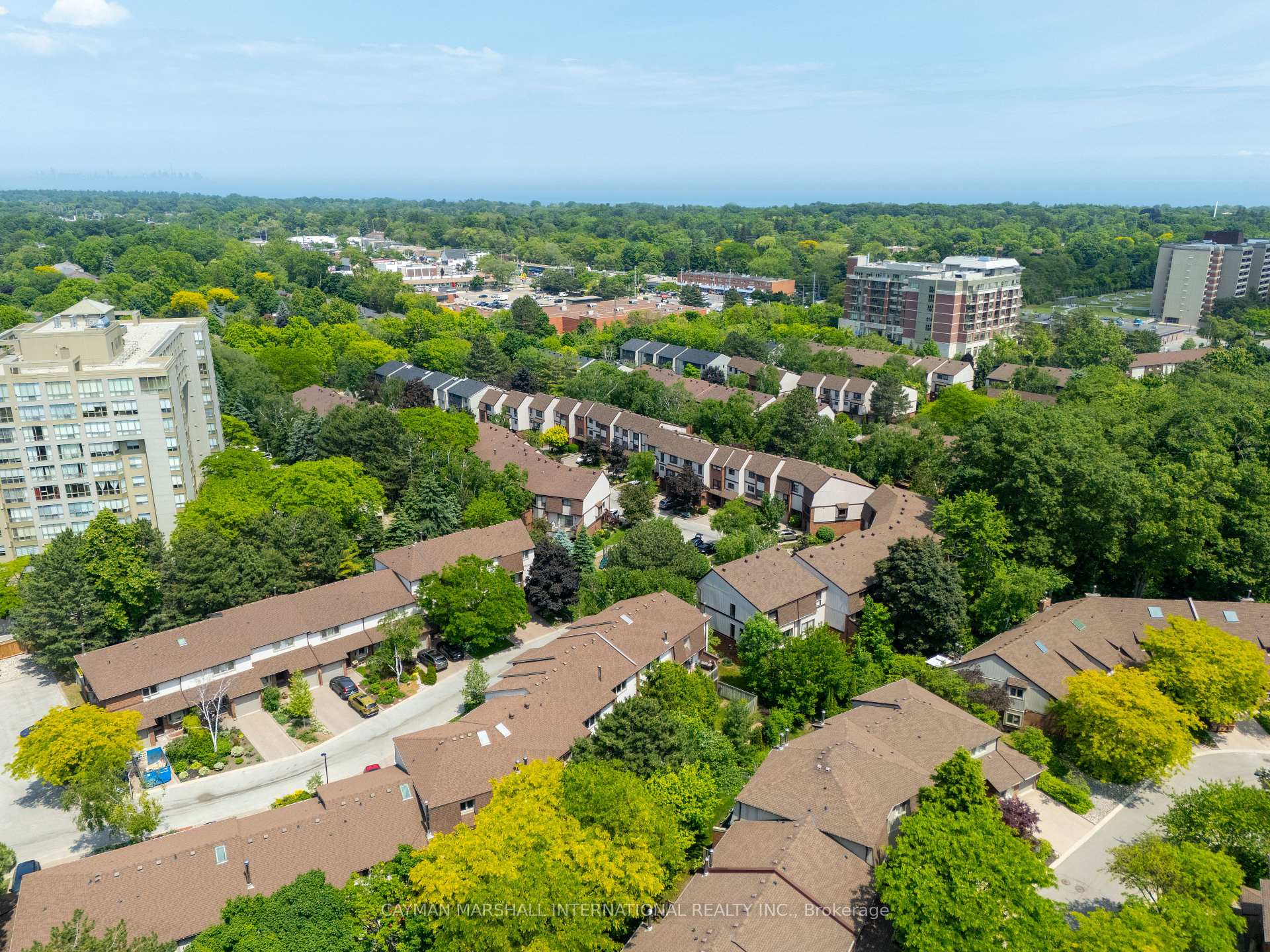 3 Bedrooms Condo at 1160 Walden, Mississauga For sale