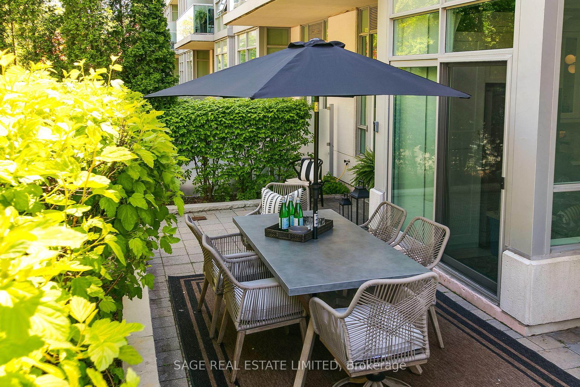 3 Bedrooms Condo at 120 Homewood, Toronto For sale