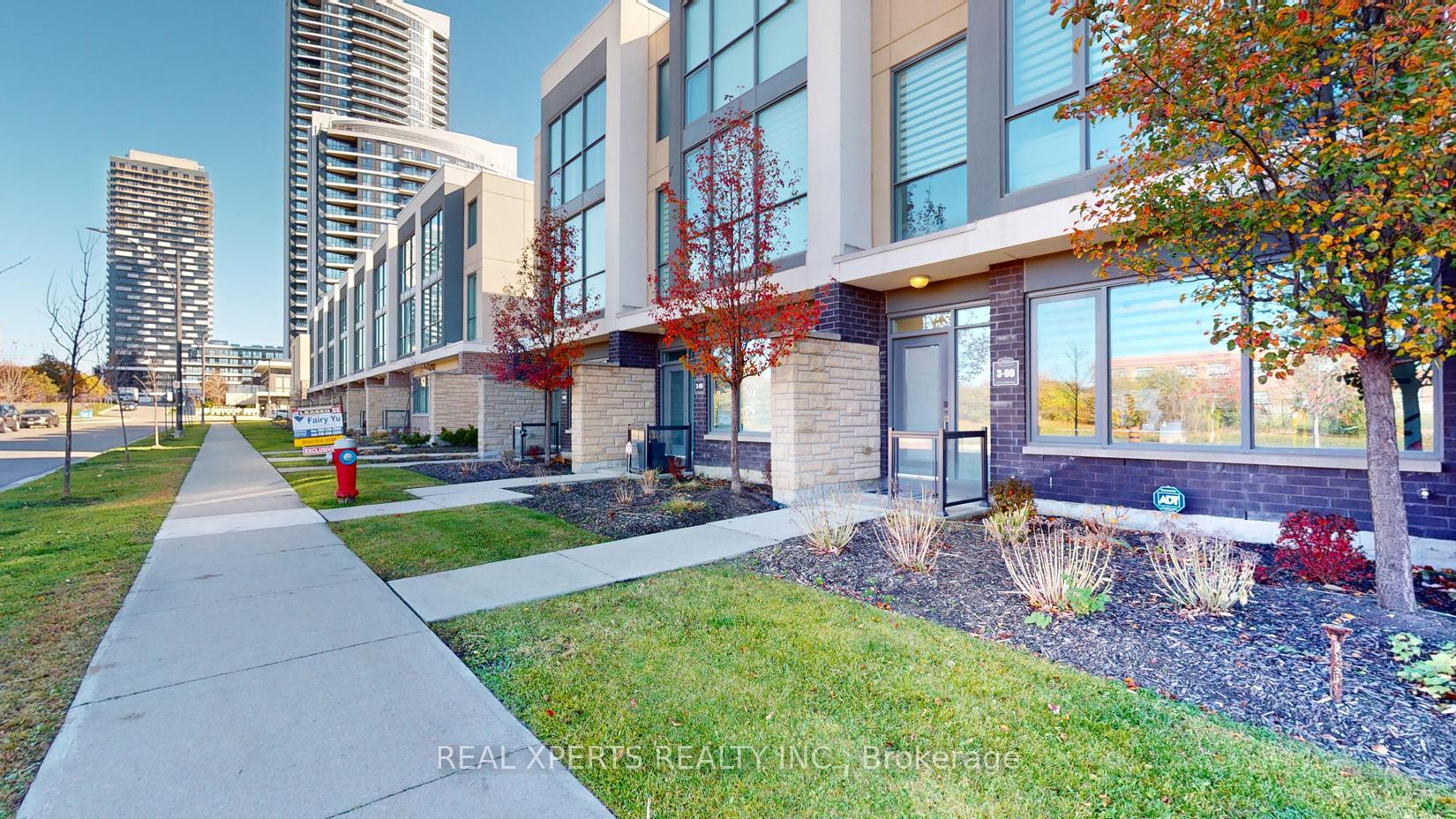 4 Bedrooms Condo at 90 Little Creek,  Mississauga For sale