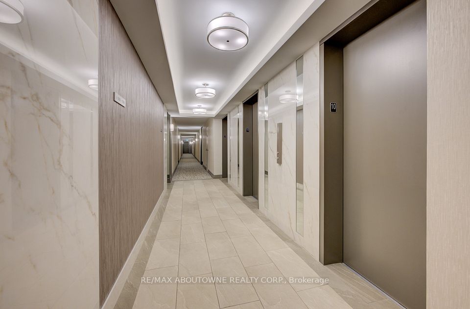 #1006 - 260 Scarlett Road, Toronto, ON M6N 4X6