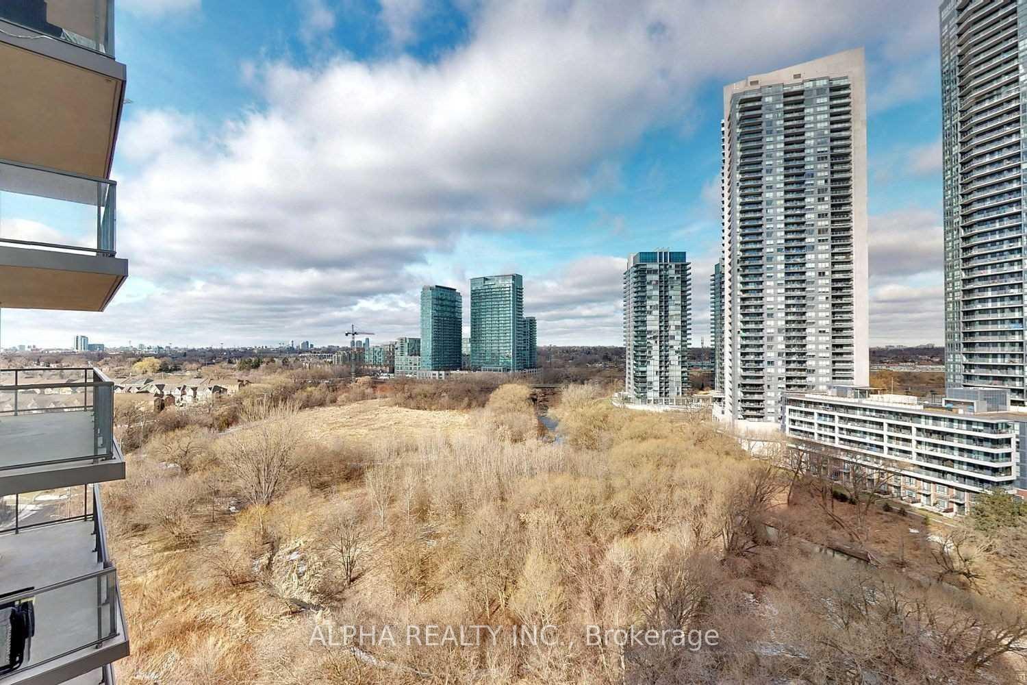 2 Bedrooms Condo at 15 Legion,  Toronto For sale