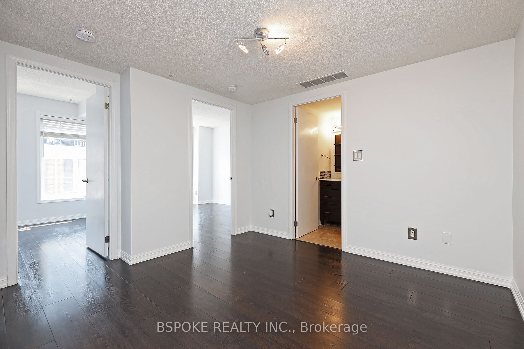 #1024 - 5 Everson Drive, Toronto, ON M2N 7C3