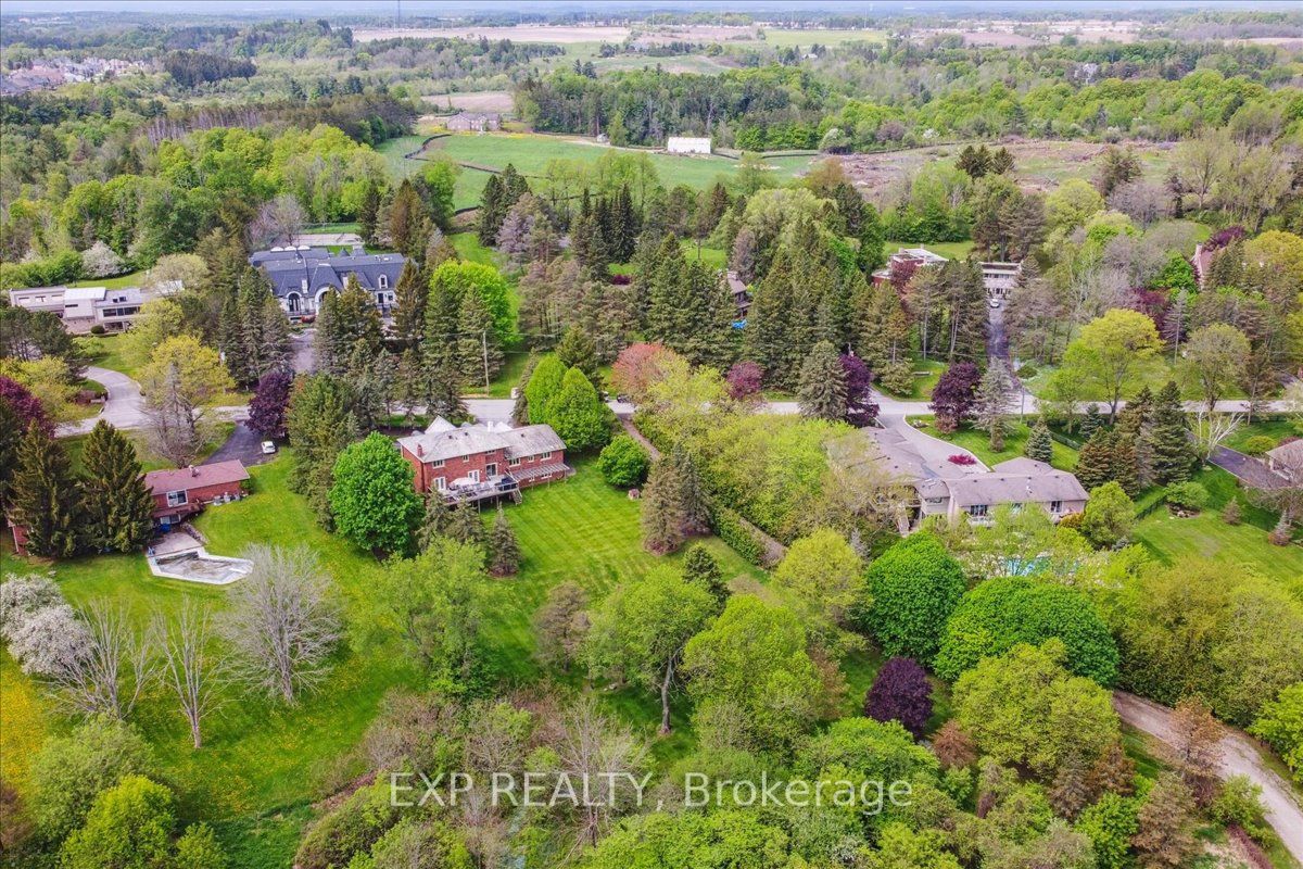 71 Manitou Drive, King, ON L7B 1E7