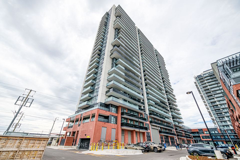 2545 Simcoe