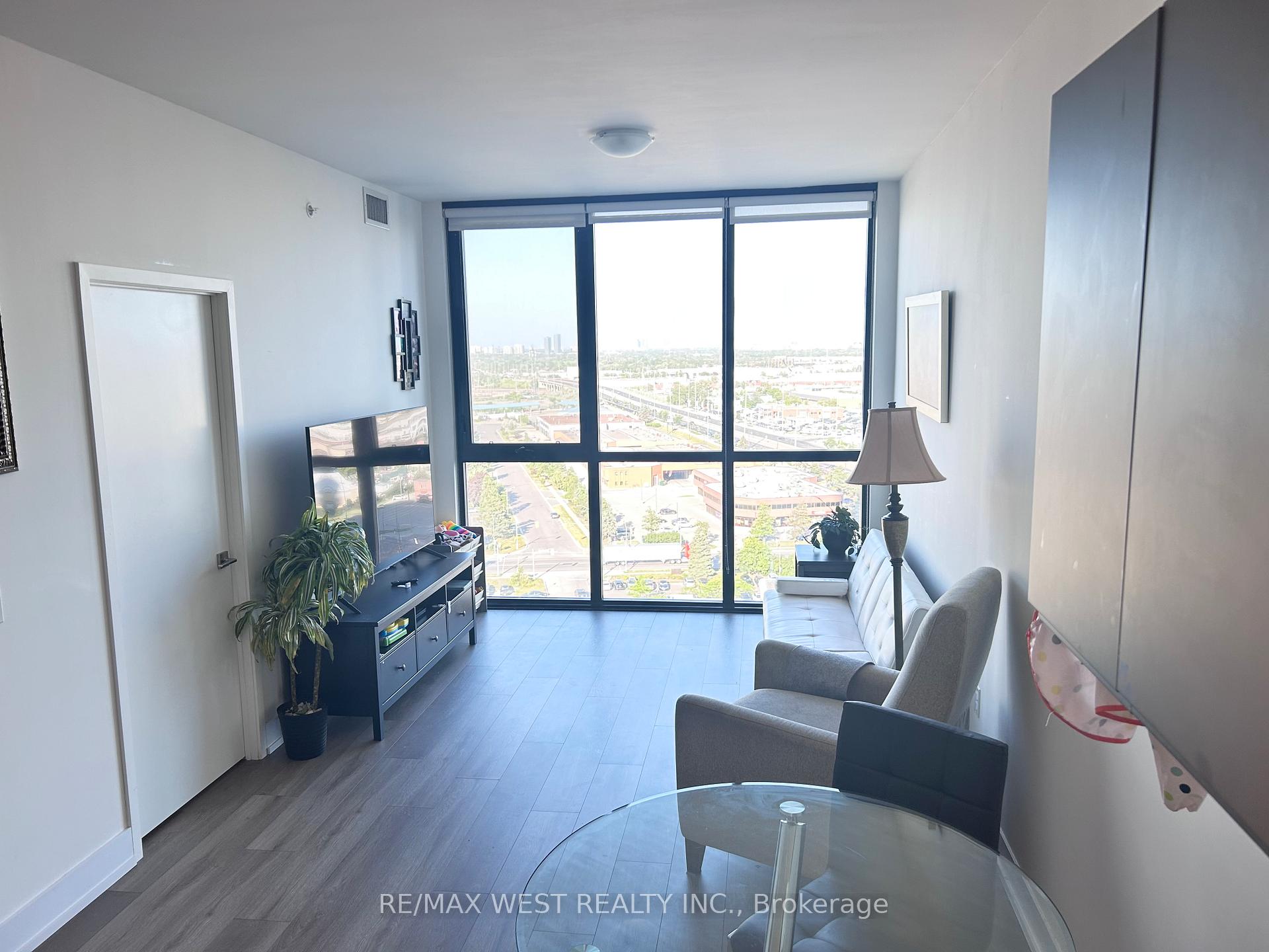 1 Bedroom Condo at 2908 Highway 7, Vaughan For sale