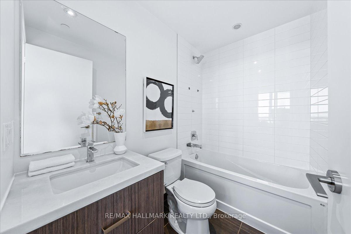 2 Bedrooms Condo at 501 St Clair, Toronto For sale