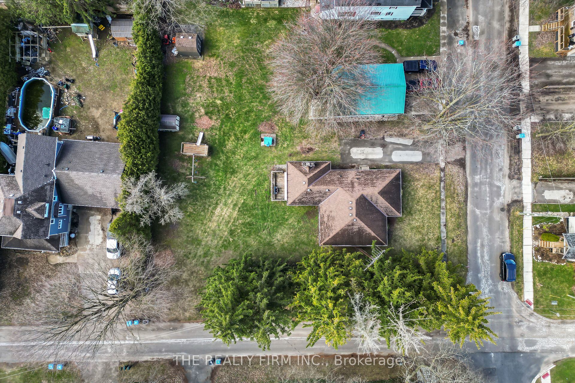 675 Regent Street, Strathroy-Caradoc, ON N0L 1W0