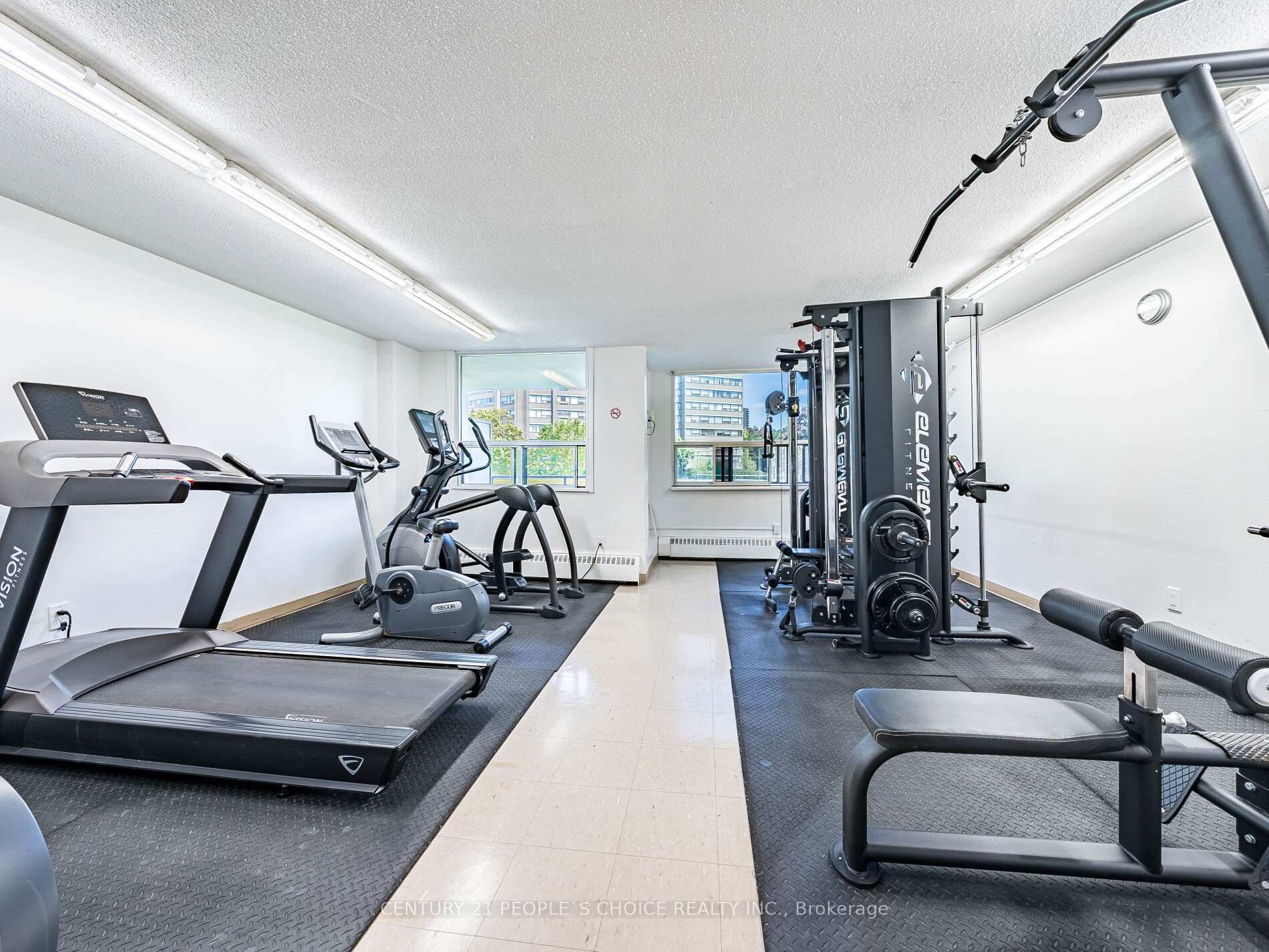 2 Bedrooms Condo at 451 The West Mall, Toronto For sale