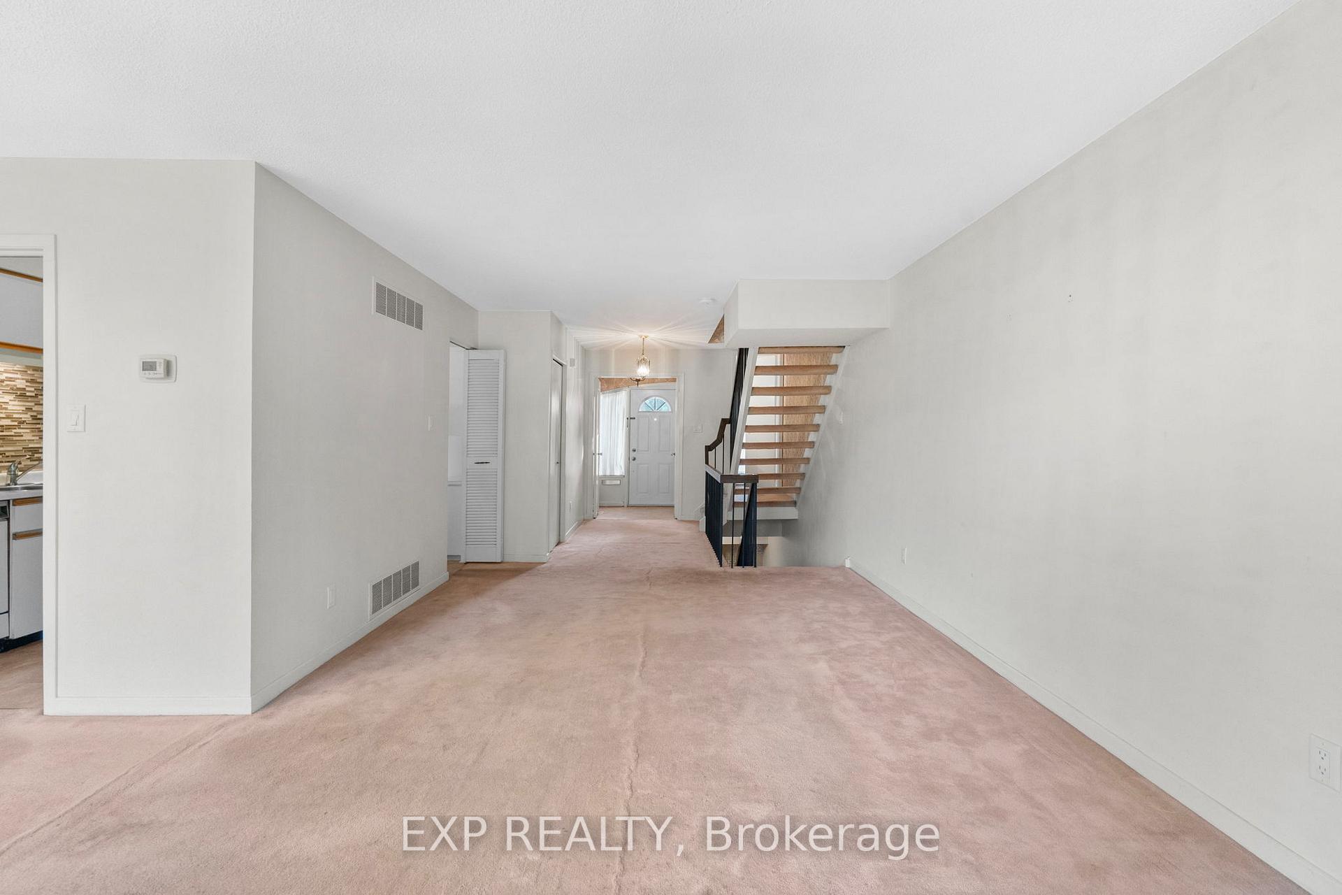 3 Bedrooms Condo at 108 Flaming Rose, Toronto For sale