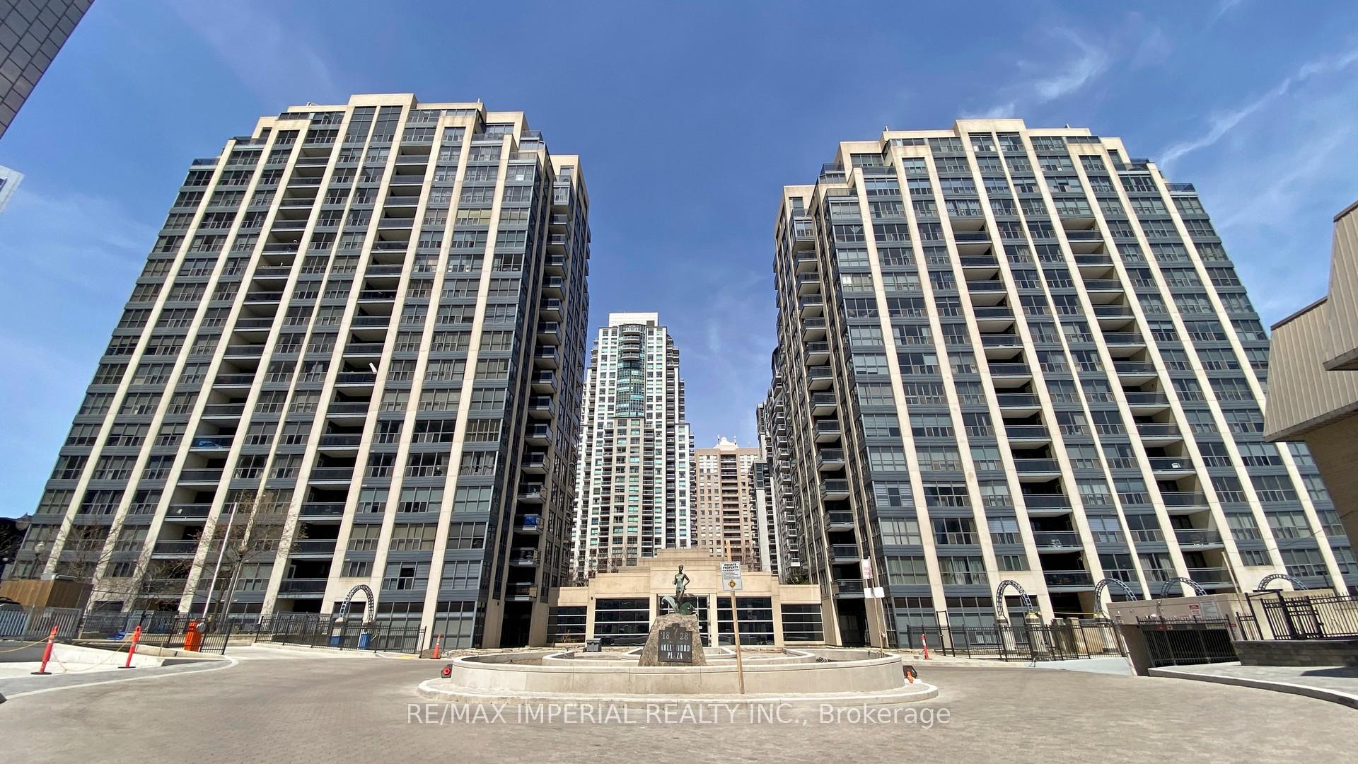 3 Bedrooms Condo at 18 Hollywood, Toronto For sale